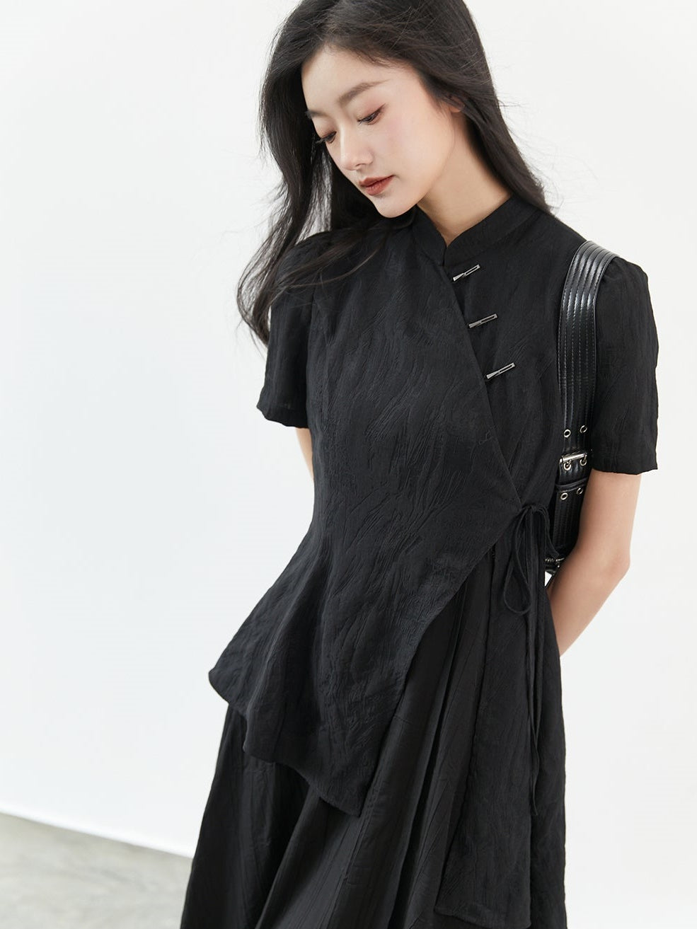 Cachecoeur 맛 스탠드 업 칼라 드레스