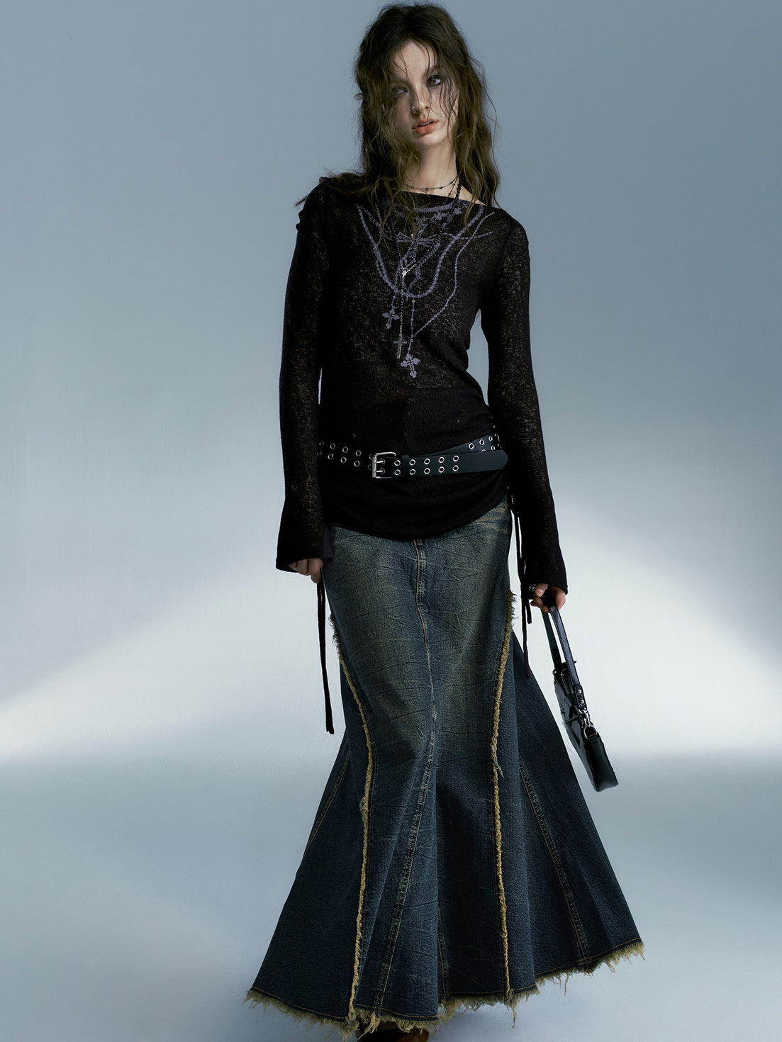 Commutation de la sirène à longue jupe en jean