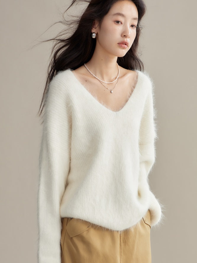 V-Neck Pullover Sweater & Halter Neck Knitted Dress