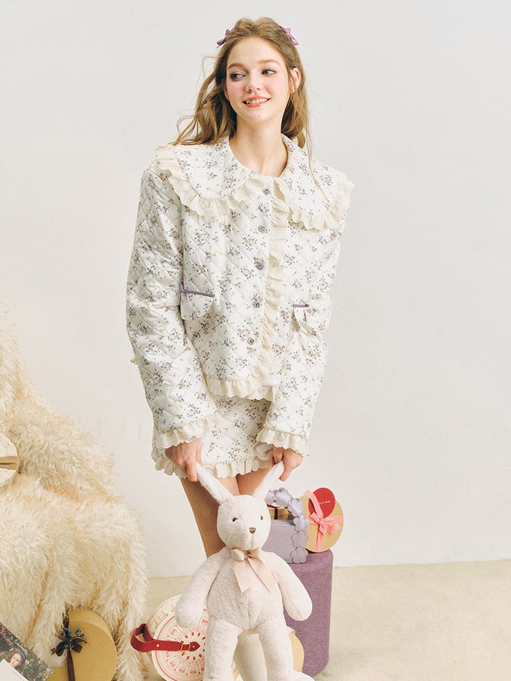 Veste matelassée en dentelle florale et jupe courte