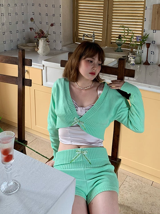 Cropped V-neck Knit Cardigan & Hot Pants