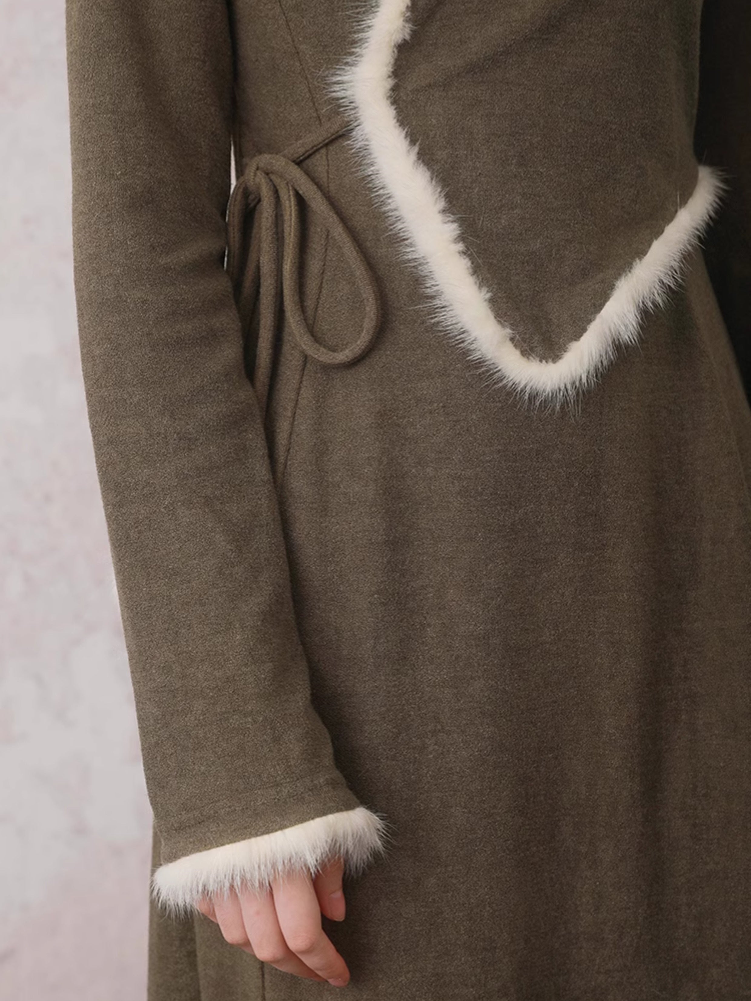 Robe de style chinois de la taille de la taille de la taille en fourrure