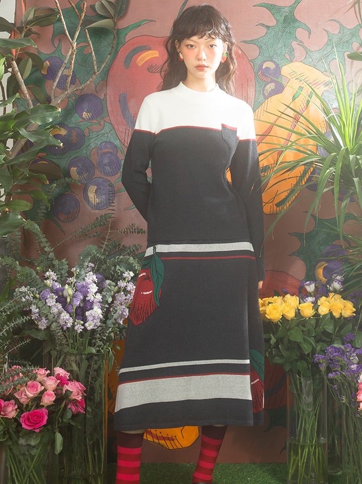 콘트라스트 컬러 패치 포켓 니트 스웨터