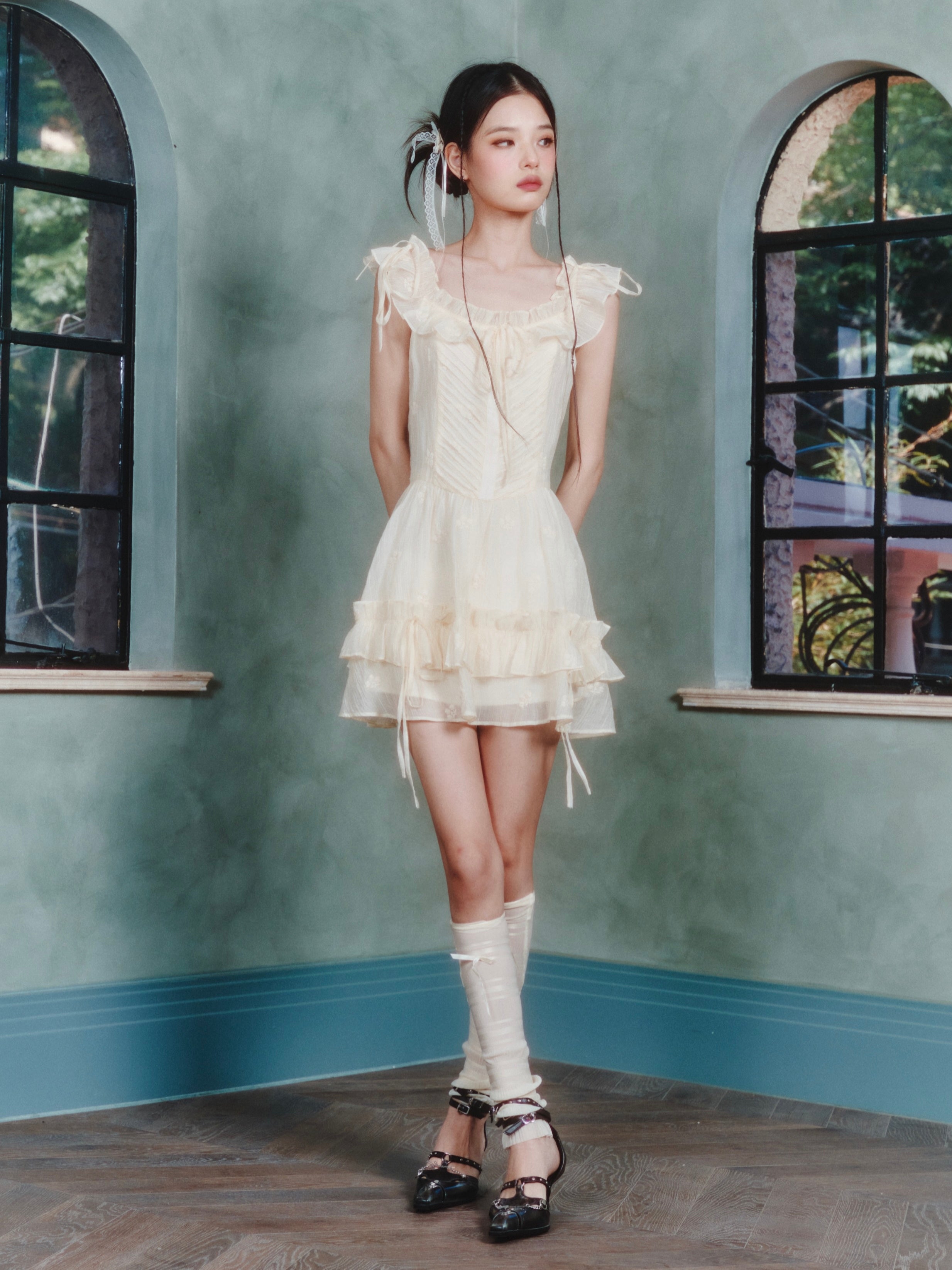 Embroidered Ruffled U-neck Lace-up Sleeveless Dress