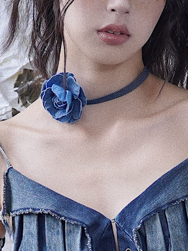 Retro Flowers Choker