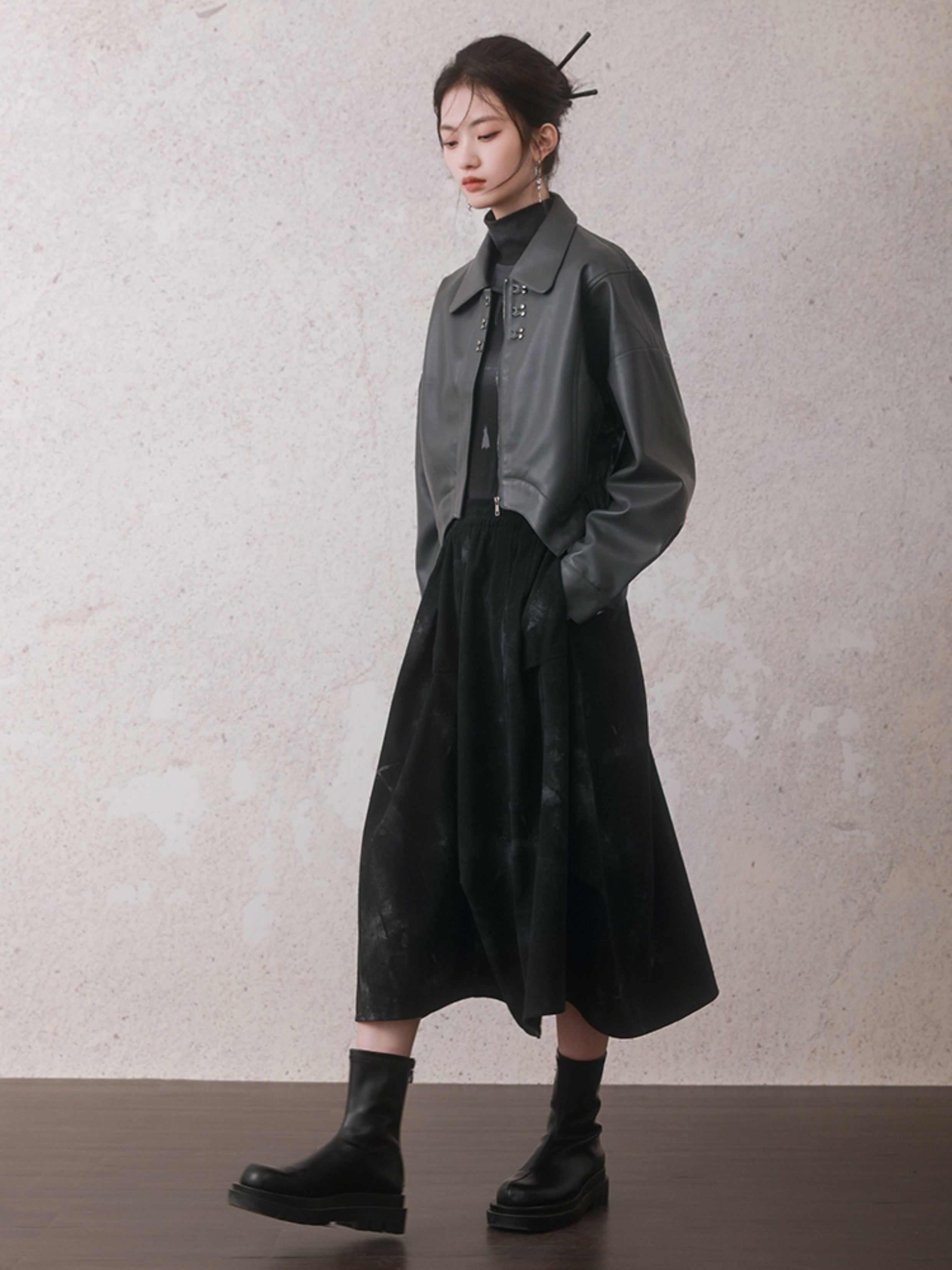 느슨한 짧은 가죽 자켓