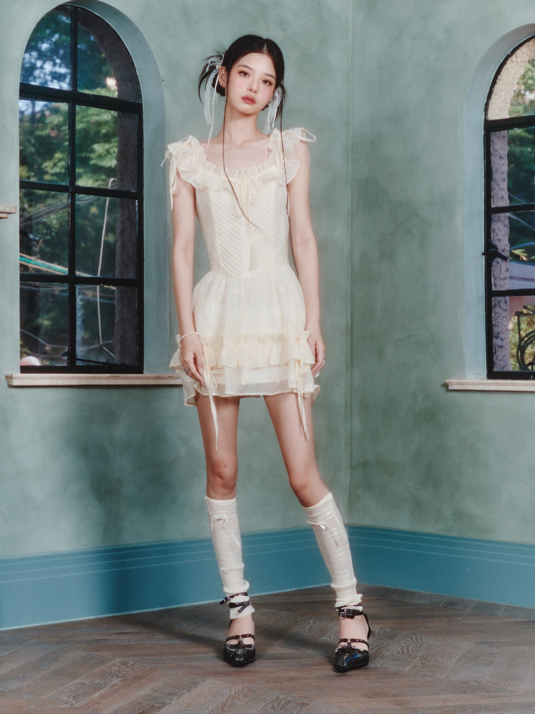 Embroidered Ruffled U-neck Lace-up Sleeveless Dress