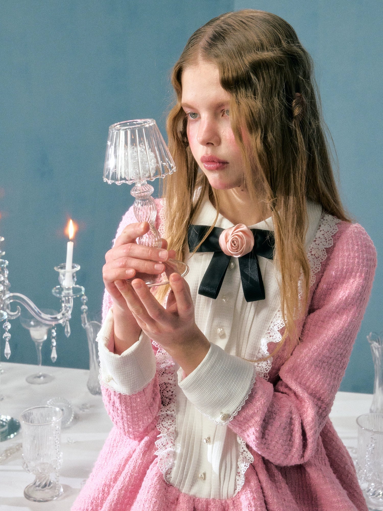 Bogenblume Brosche Puffhülle Kleid