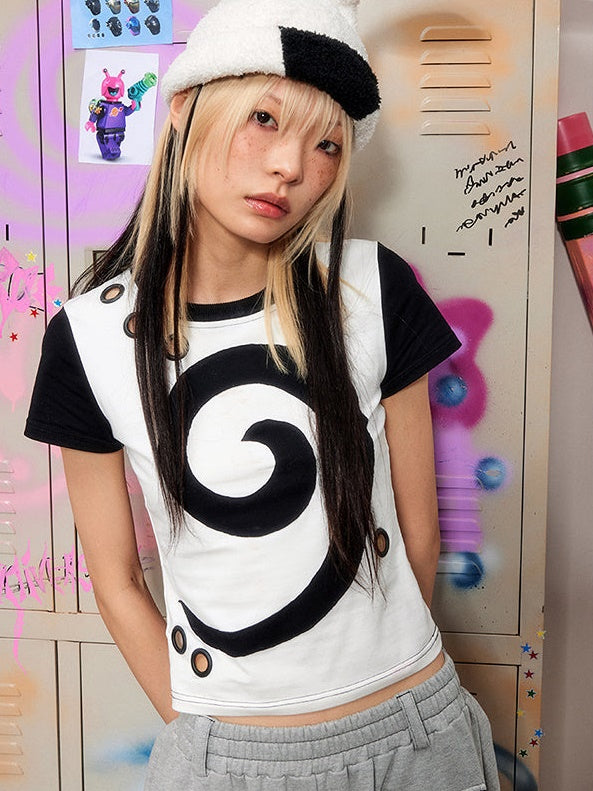Spiral-panel Cut-out T-shirt
