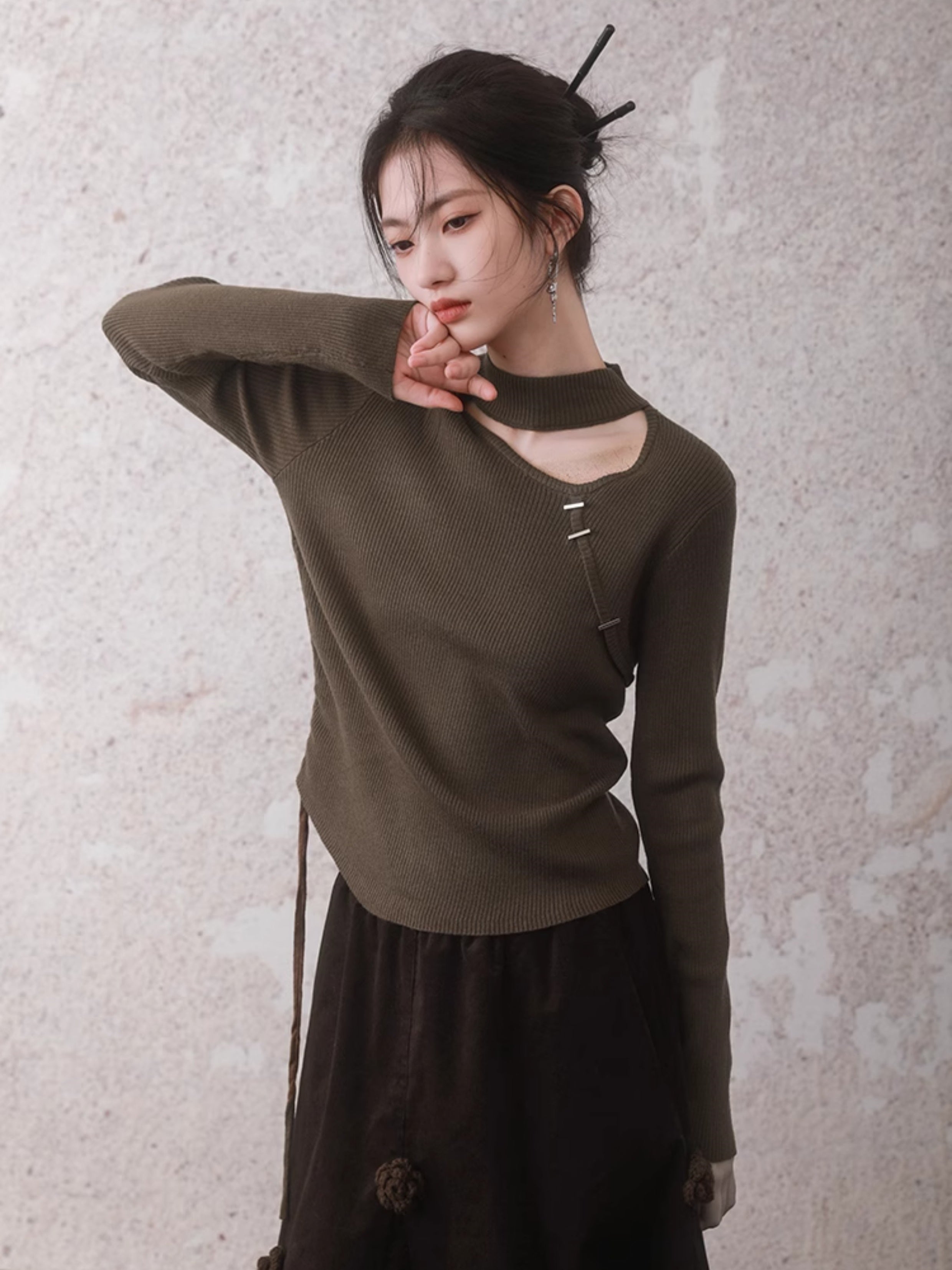 Neuer chinesischer Styledrawstring -Ausschnittpullover