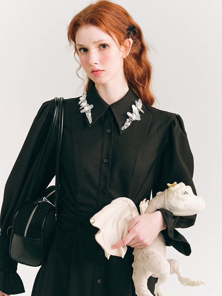 Blütenblätter Blumen und Tränen von Perlen getadertes Taille schlanker Kleid