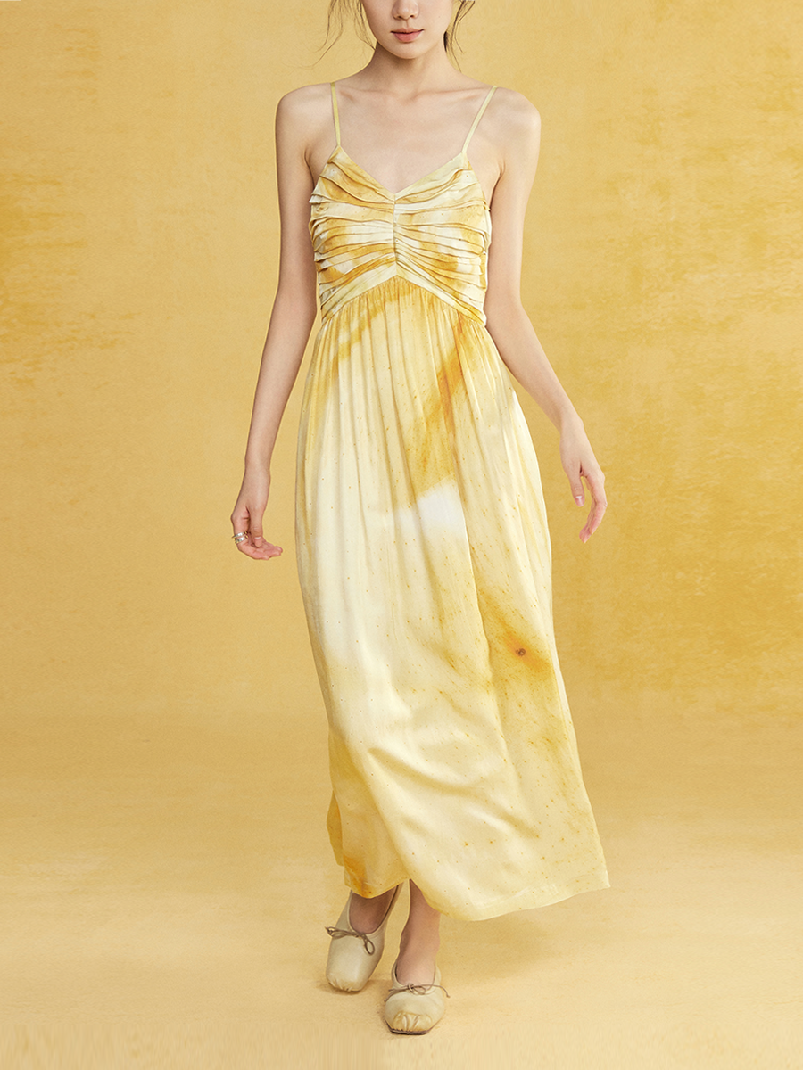 Dreidimensional geschnittenes Kleid mit Falten-Hosentender