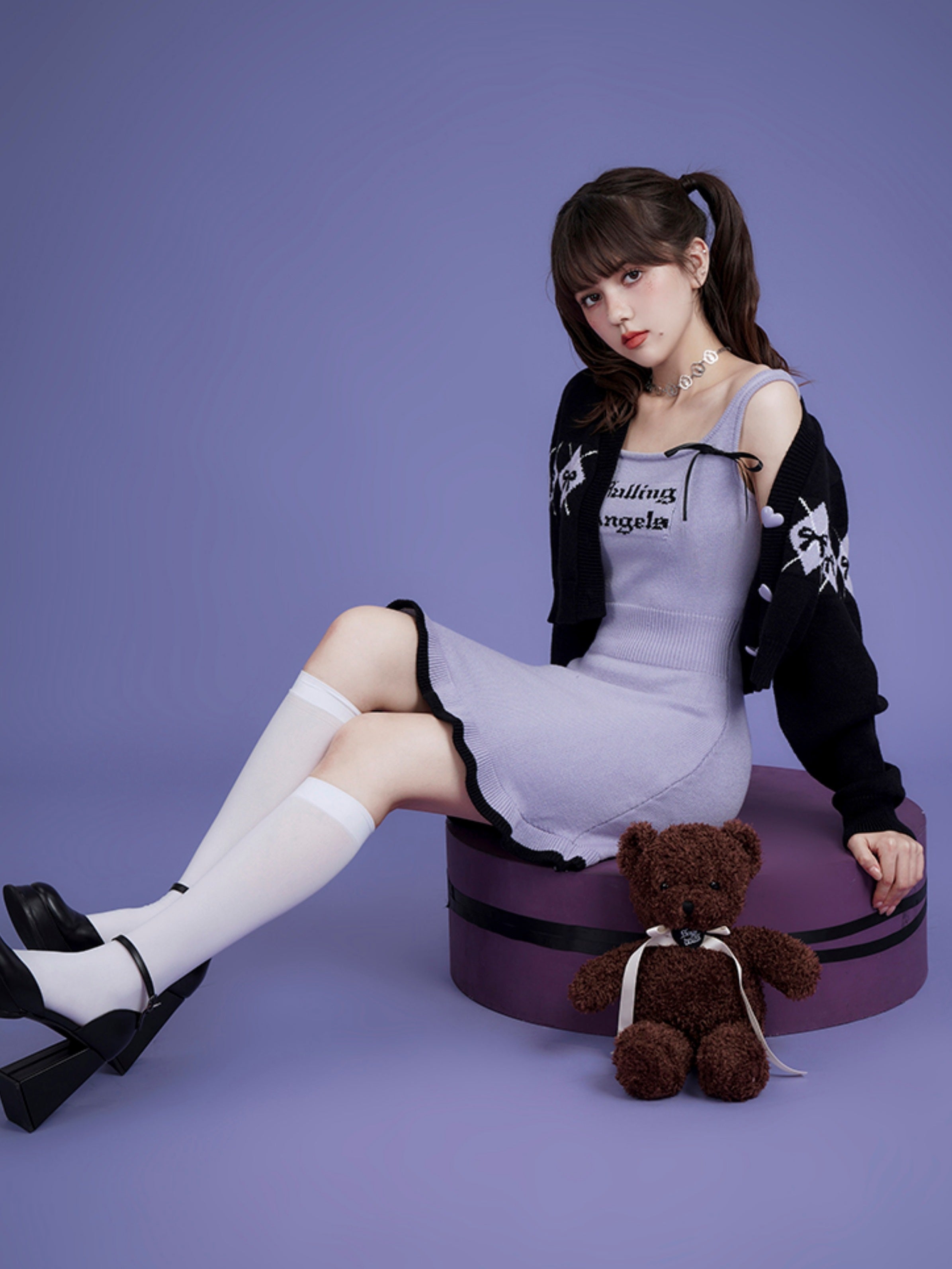 Knitted Sleeveless Logo One-piece & Short Cardigan