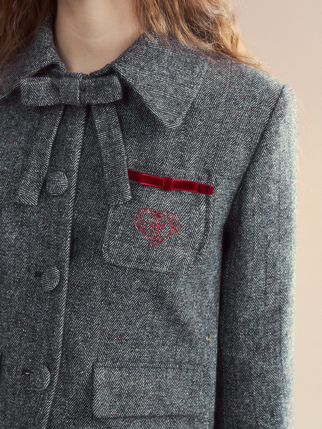 Ruban à broderie Veste courte et jupe plissée de la longueur