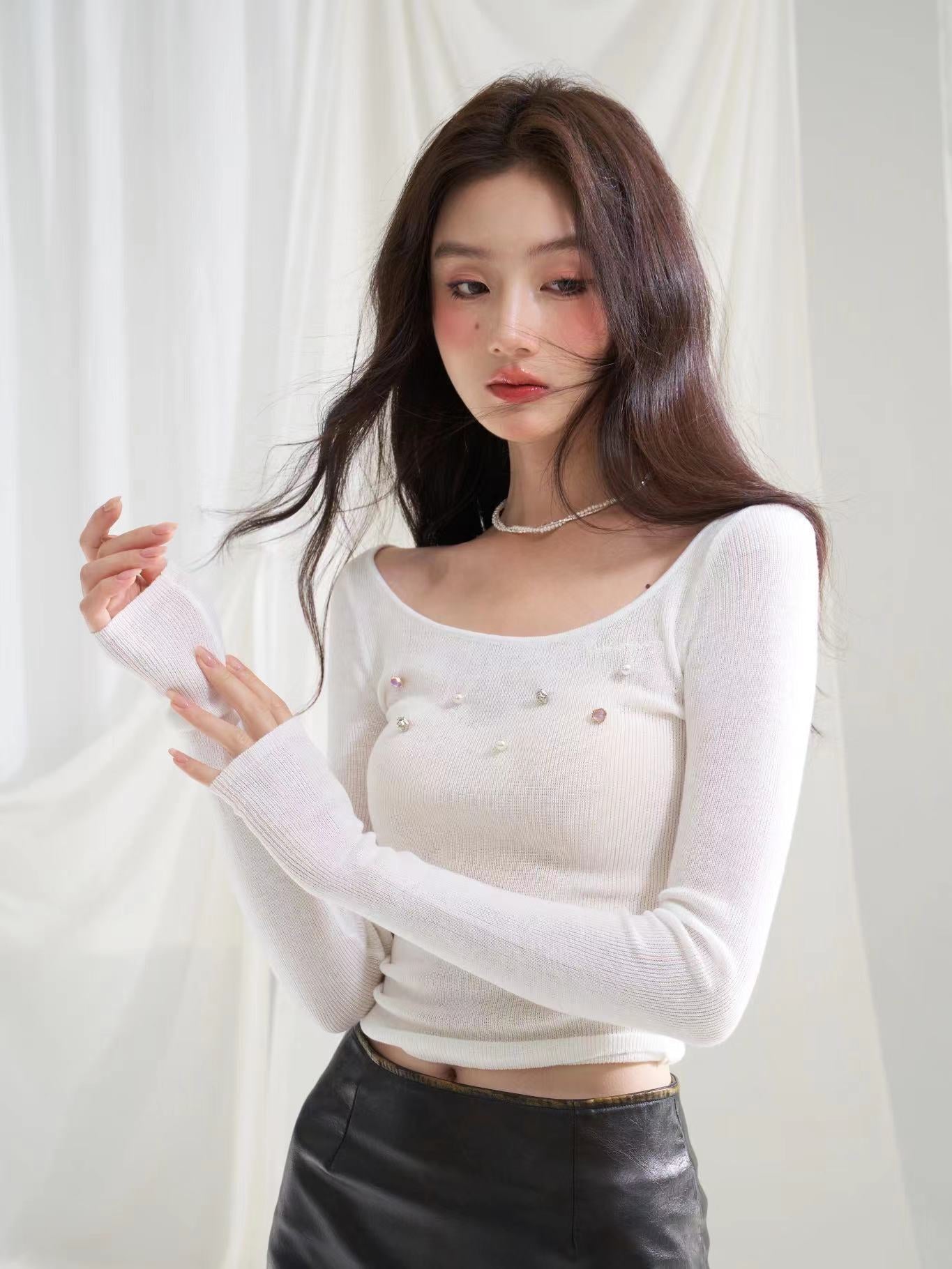 둥근 목 바이즈 슬림 니트 탑