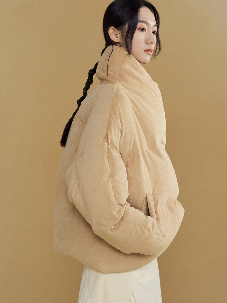 Gestapelte Knackpackung gebogen