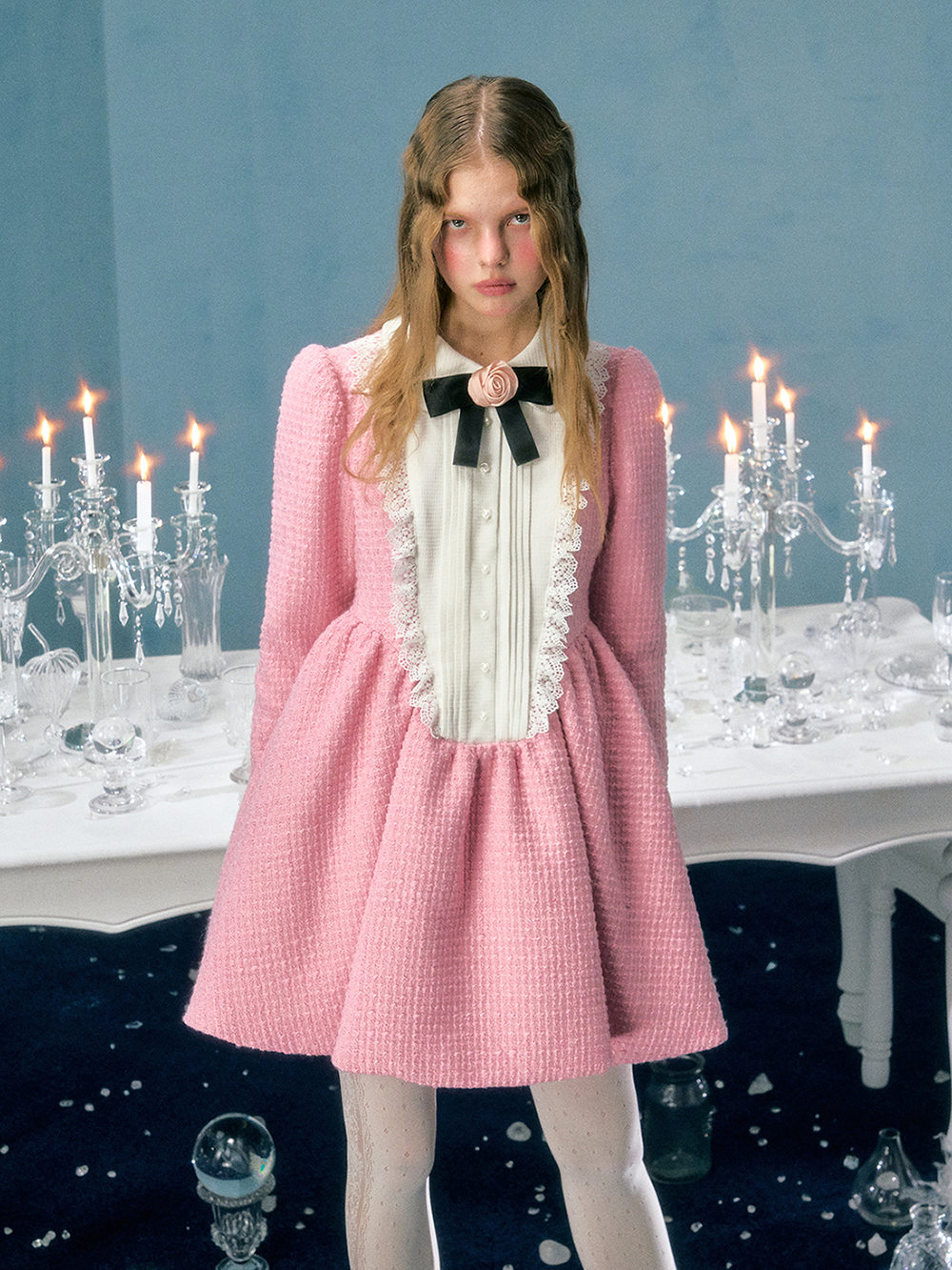 Bogenblume Brosche Puffhülle Kleid