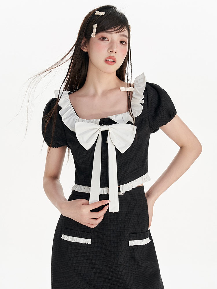 Petit toit à volants à manches bouffées et jupe à volants