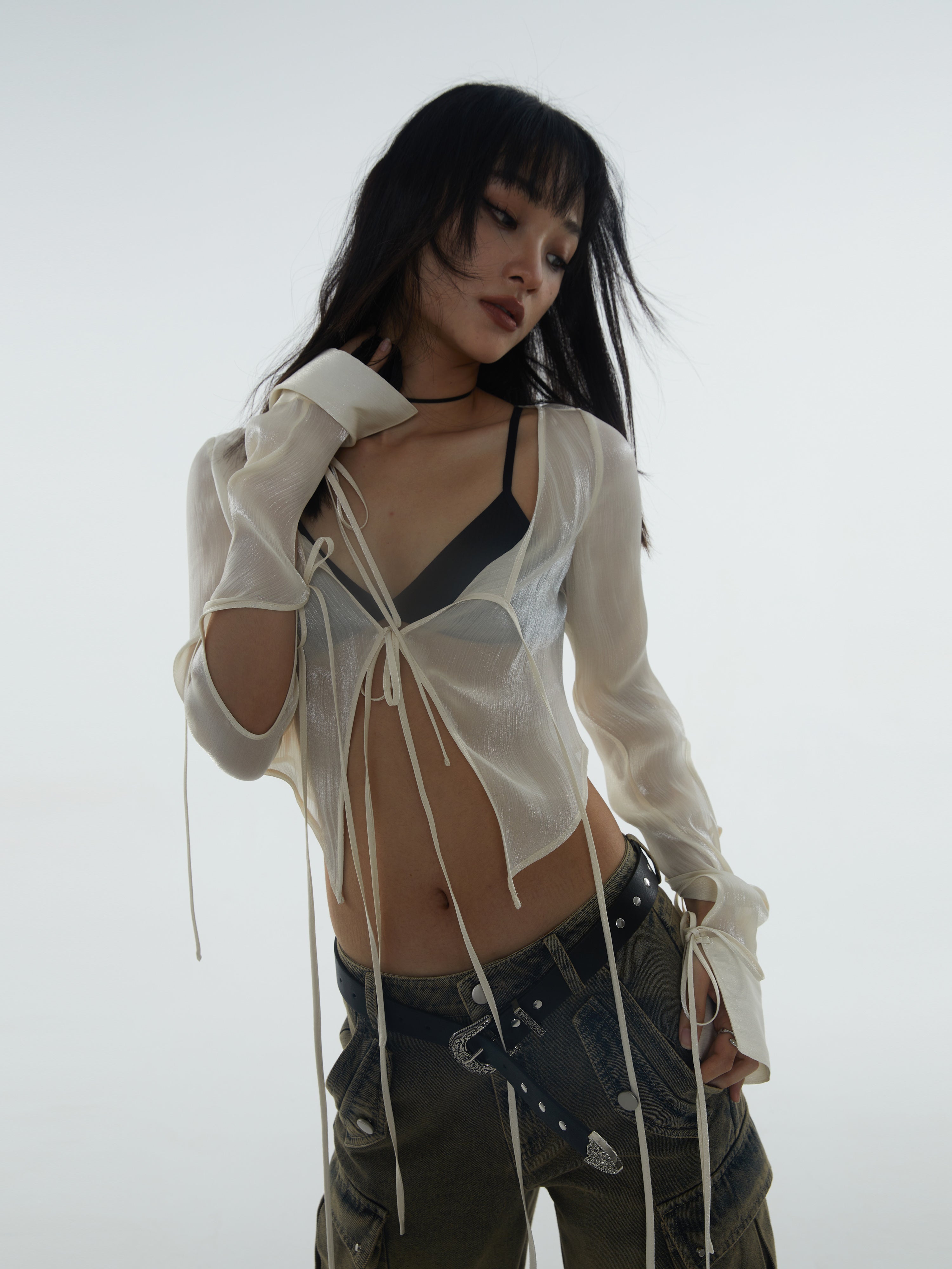 휴식 깎아 지른 끈 짧은 가디건