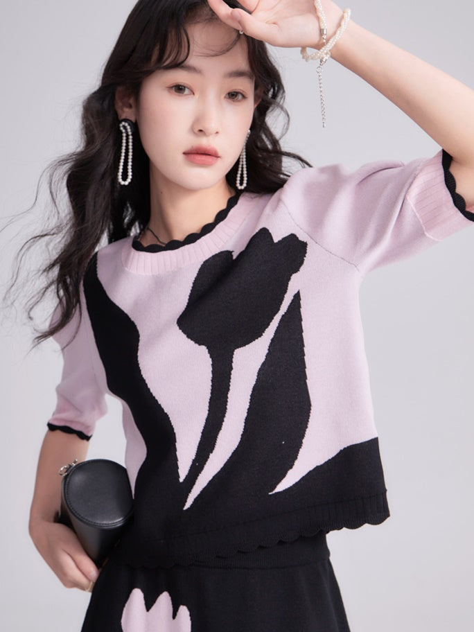 Tulip Contrast Color Short-Sleeeded Knit & Skirt