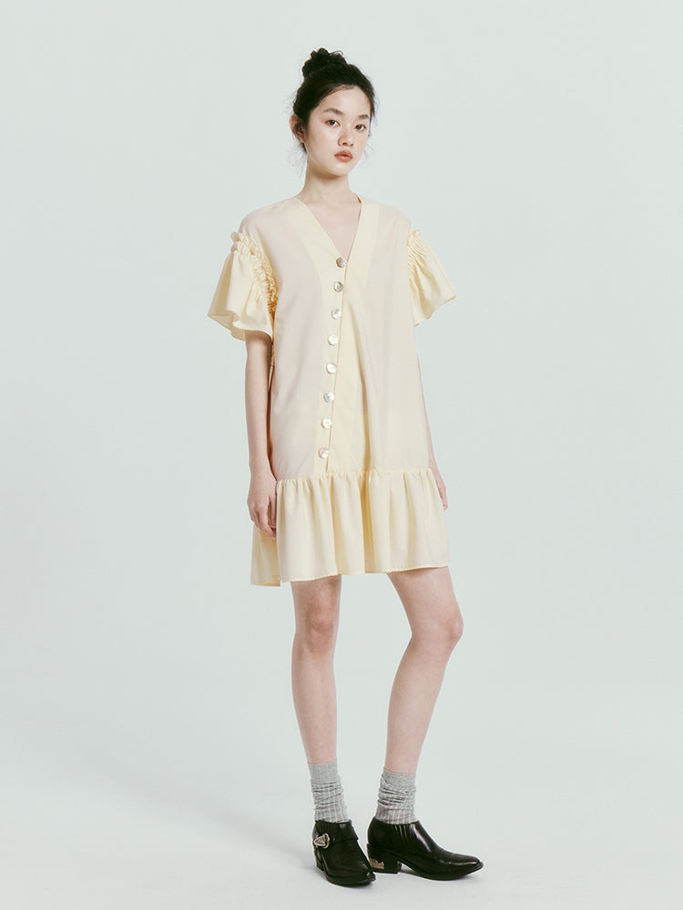 쉘 버튼 v 넥 프릴 원피스