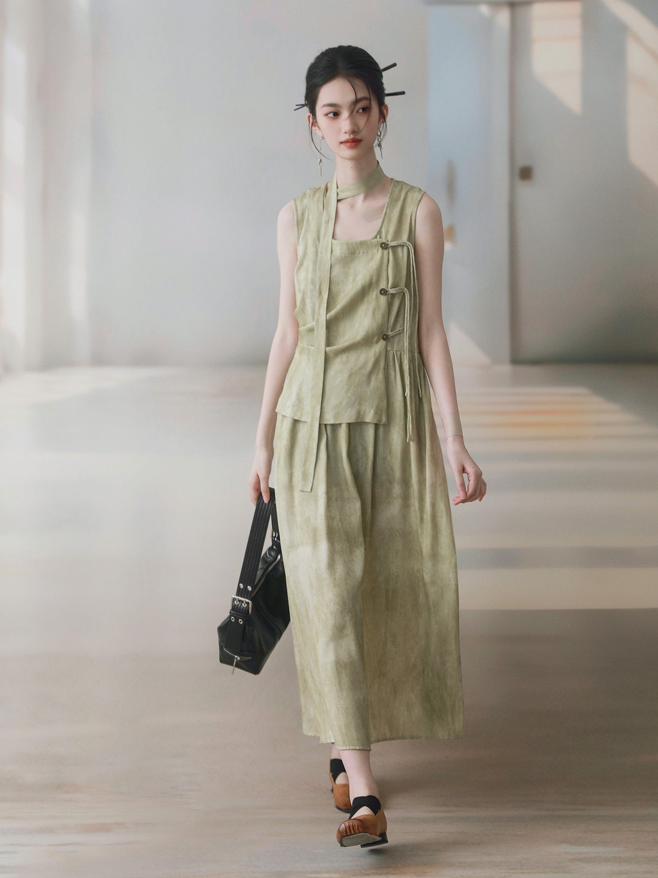 Fake Two-piece Design Chinesel Style Sleeveless Dress