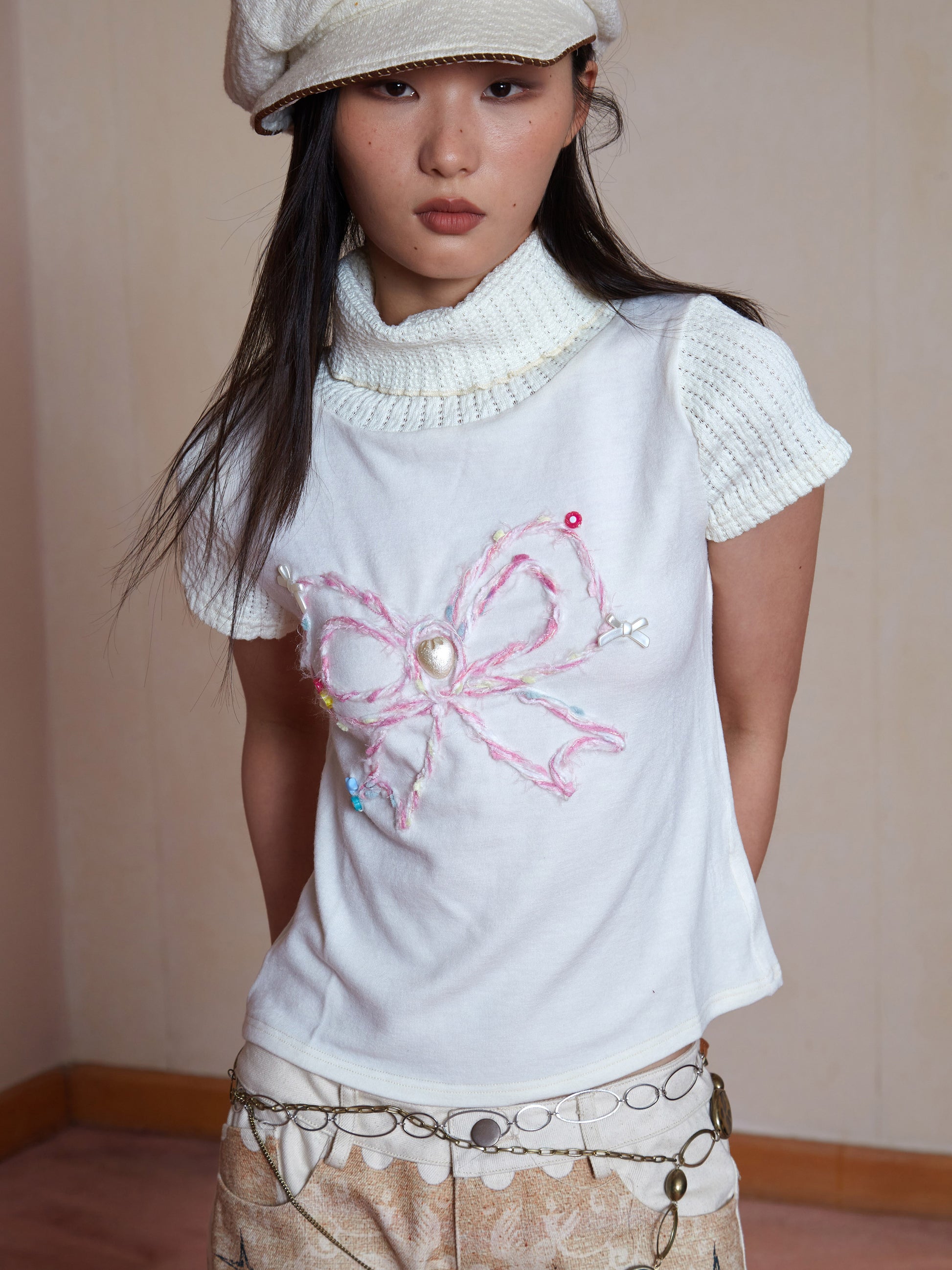 높은 칼라는 짧은 고리 상단을 비난합니다