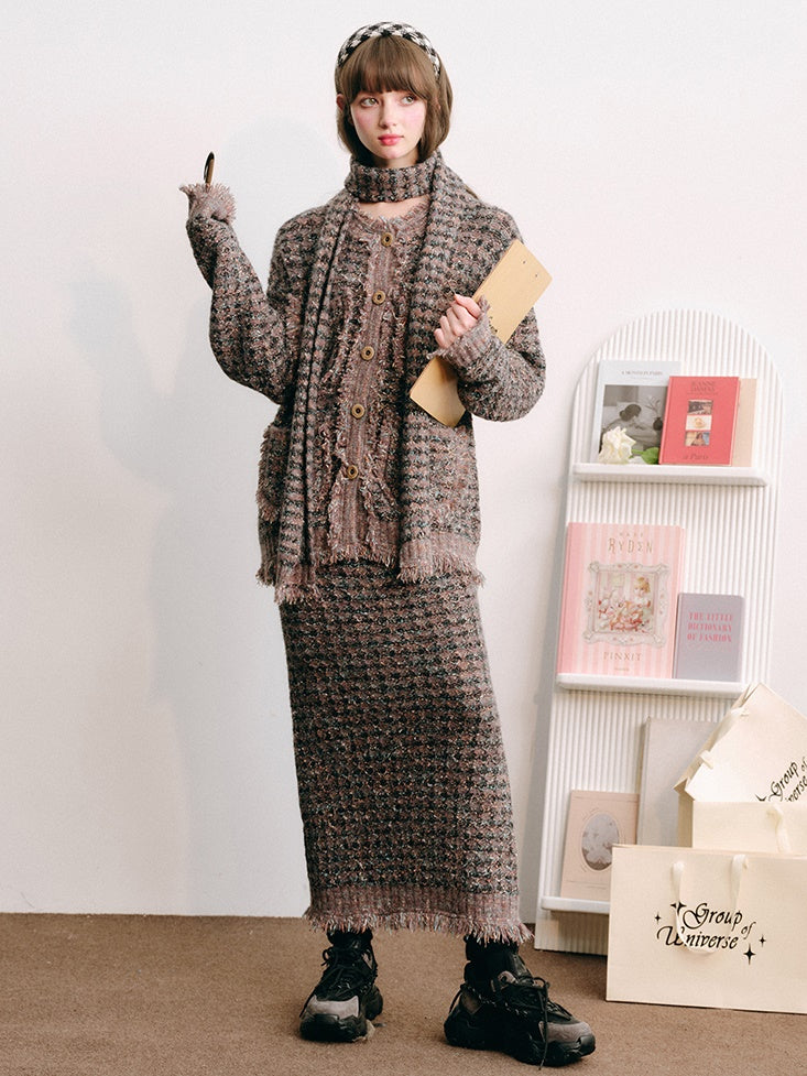 Knitted Fringe Cardigan Jacket With Stole & Long Skirt