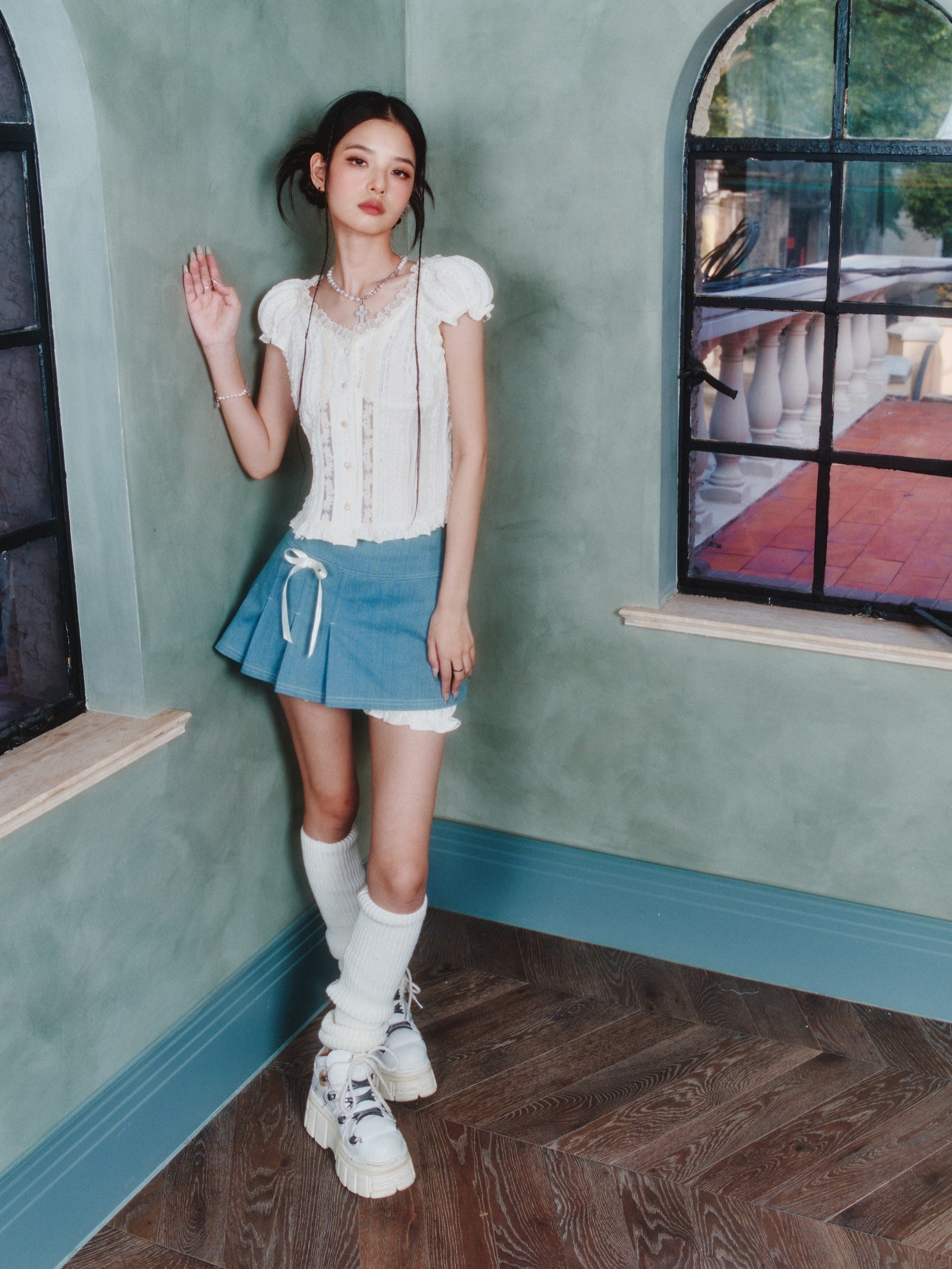 Asymmetrischer Denimrock mit asymmetrischem Falten