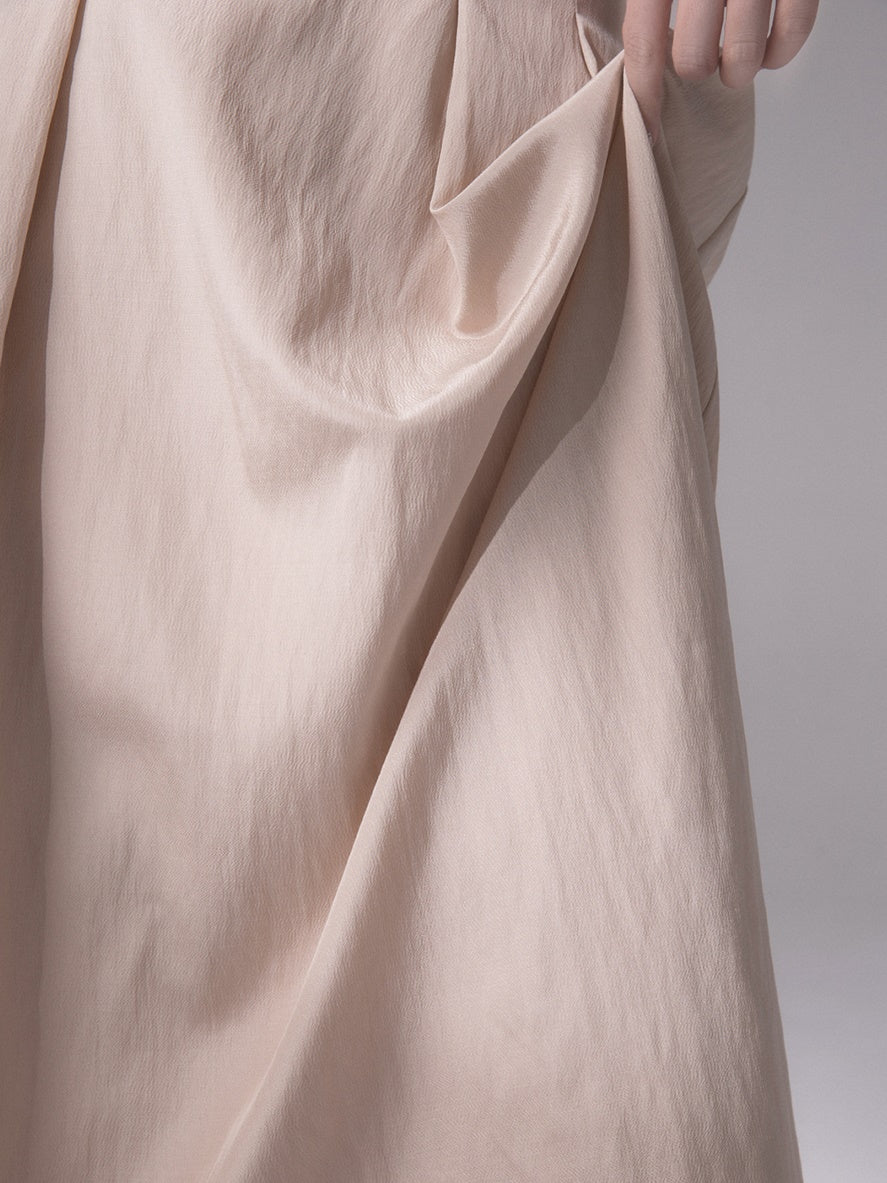 꼬집음 발목 치마