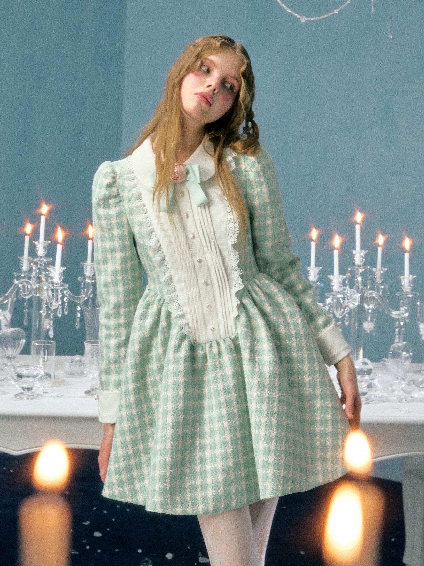 Kariertes Bower Brosche Puffhülle Kleid