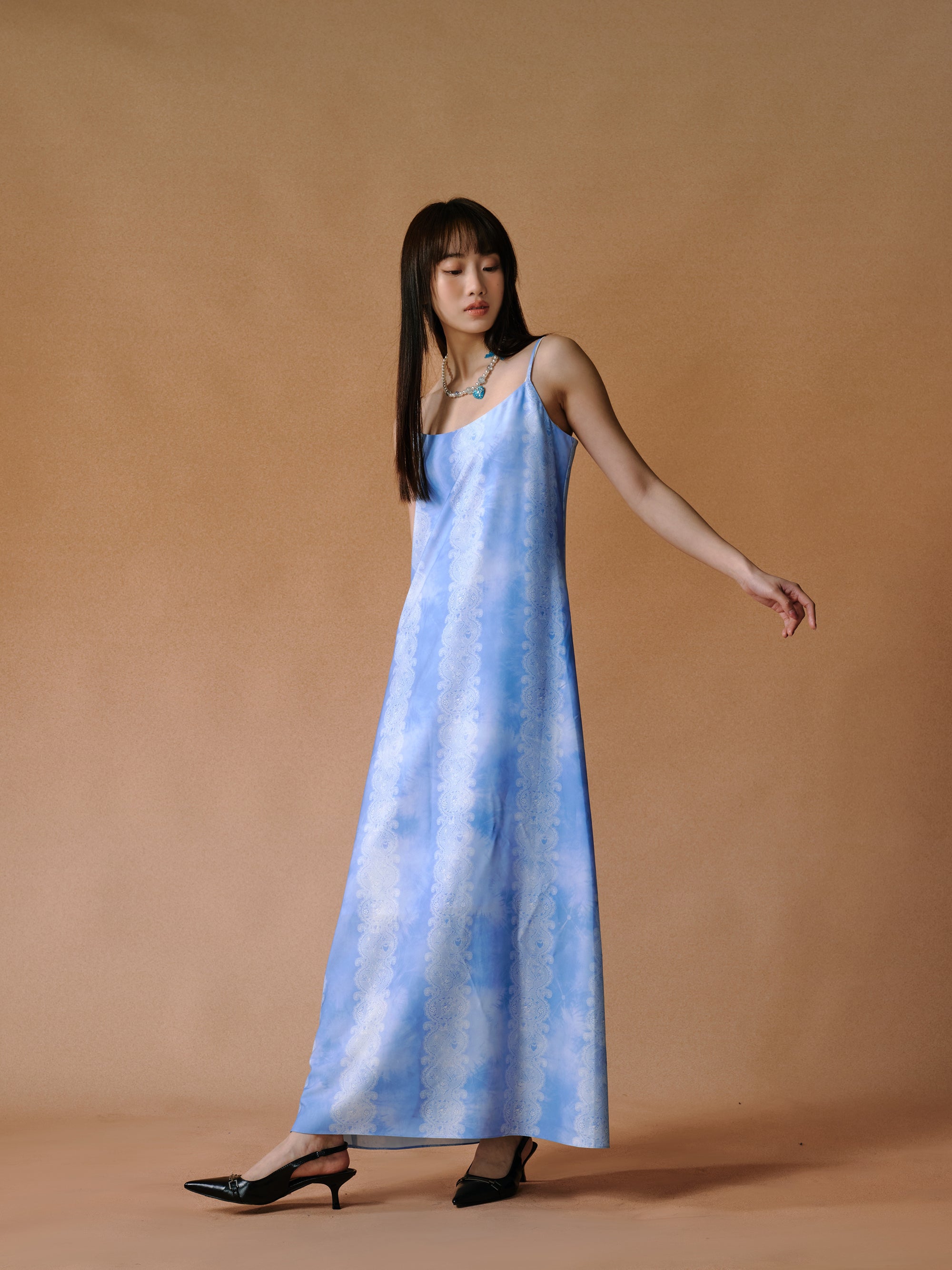 Robe à suspension imprimée en papier en dentelle