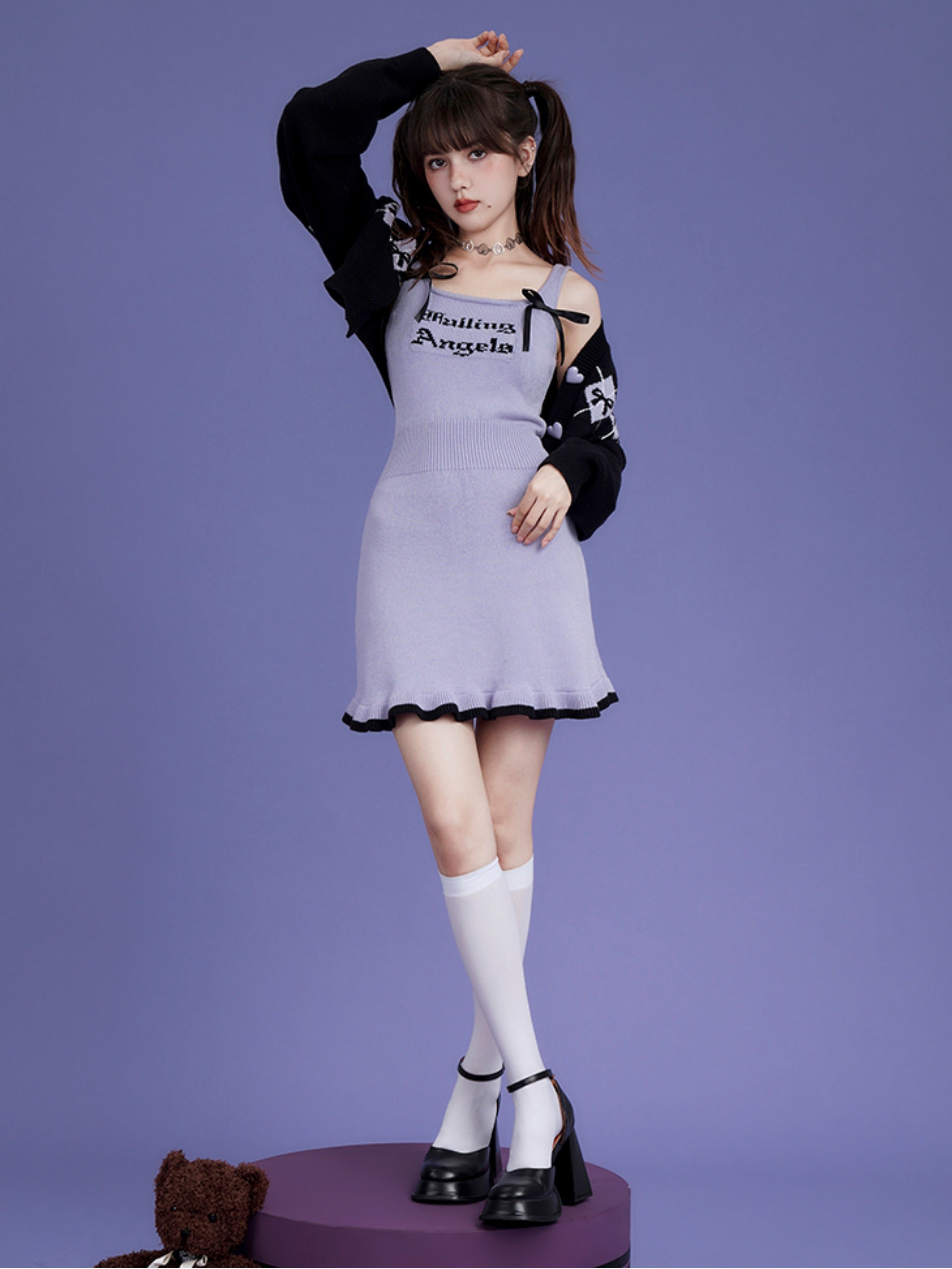 Knitted Sleeveless Logo One-piece & Short Cardigan