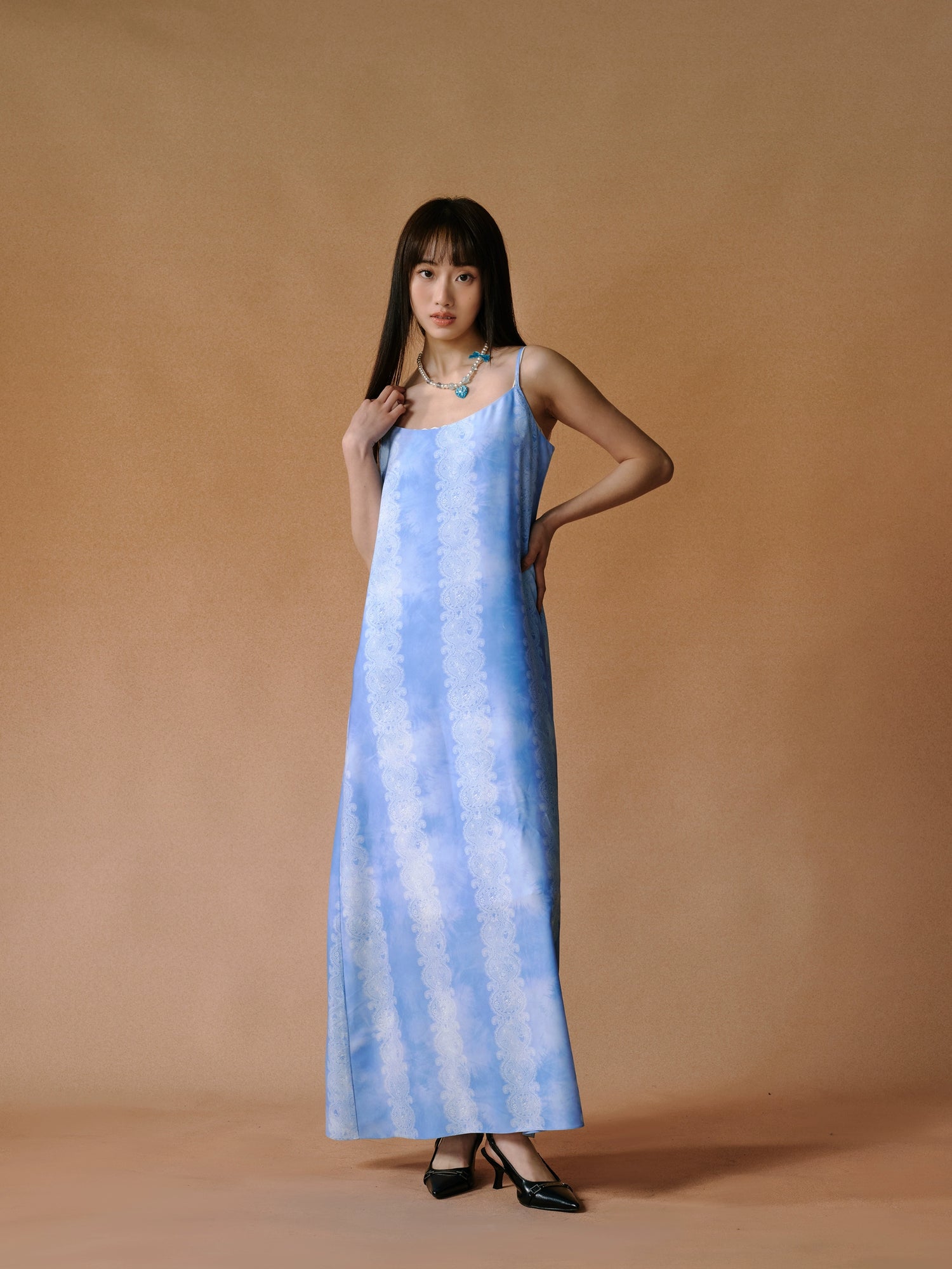 Robe à suspension imprimée en papier en dentelle