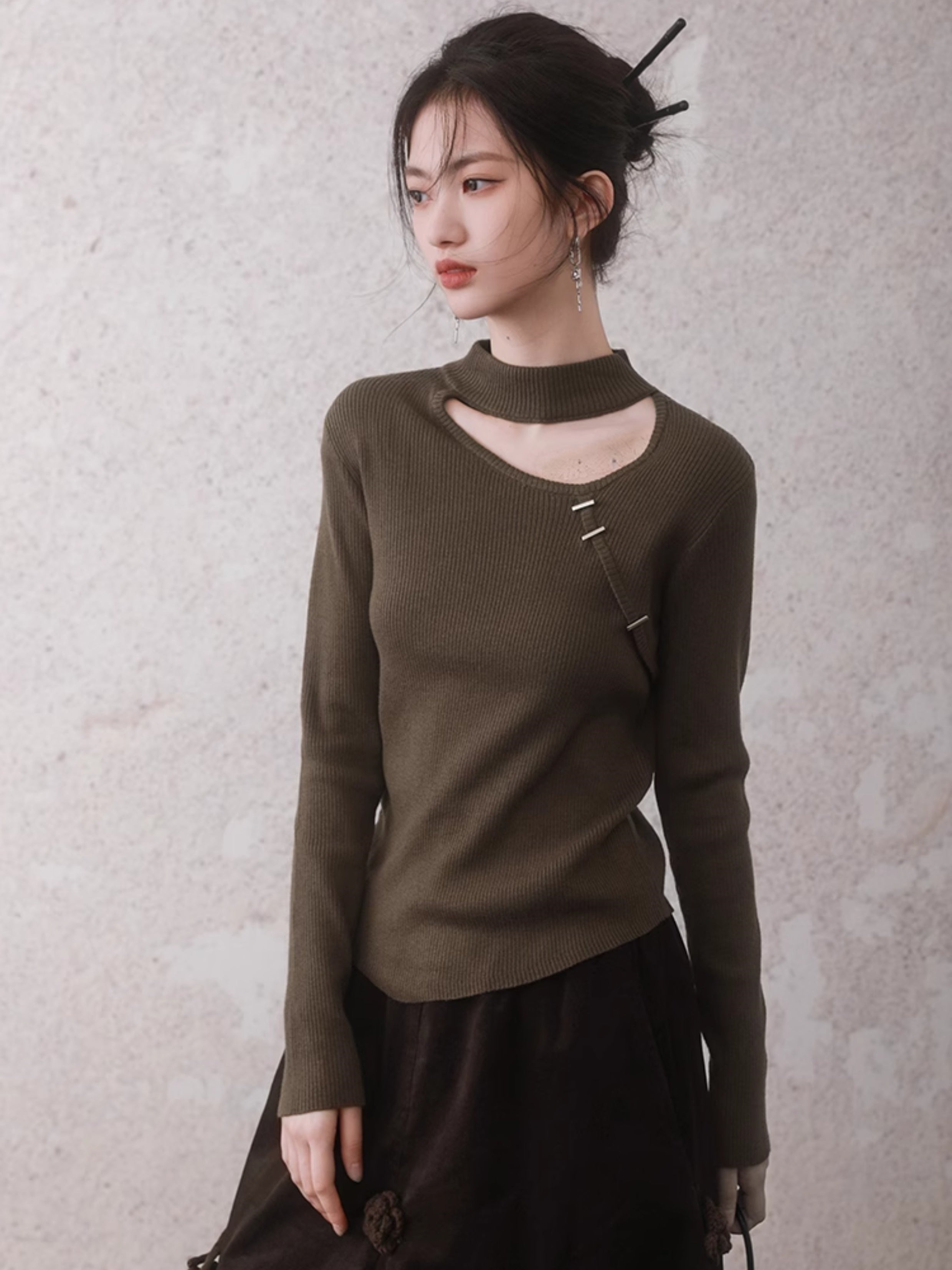 Neuer chinesischer Styledrawstring -Ausschnittpullover