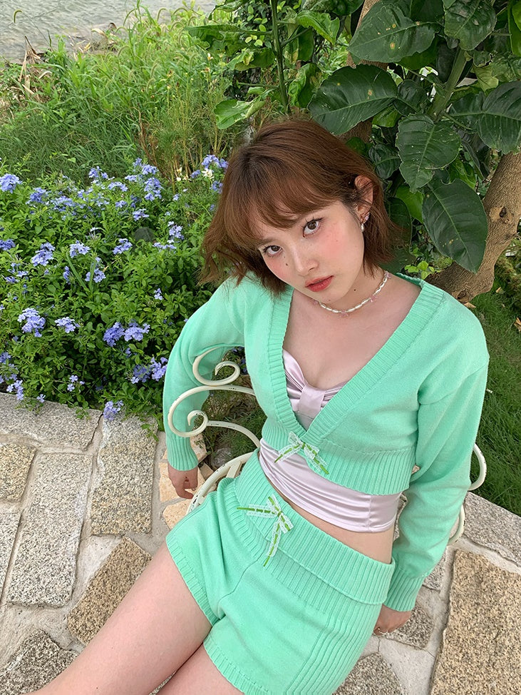 Cropped V-neck Knit Cardigan & Hot Pants