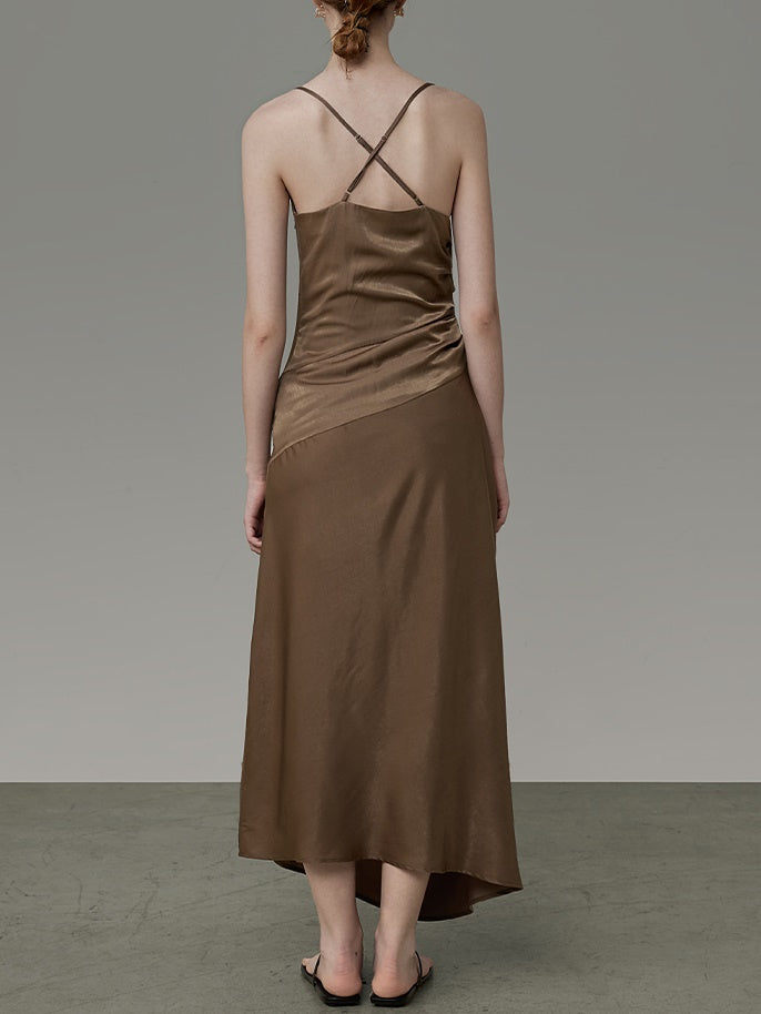 불규칙한 드레이프 경사 디자인 슬립 드레스