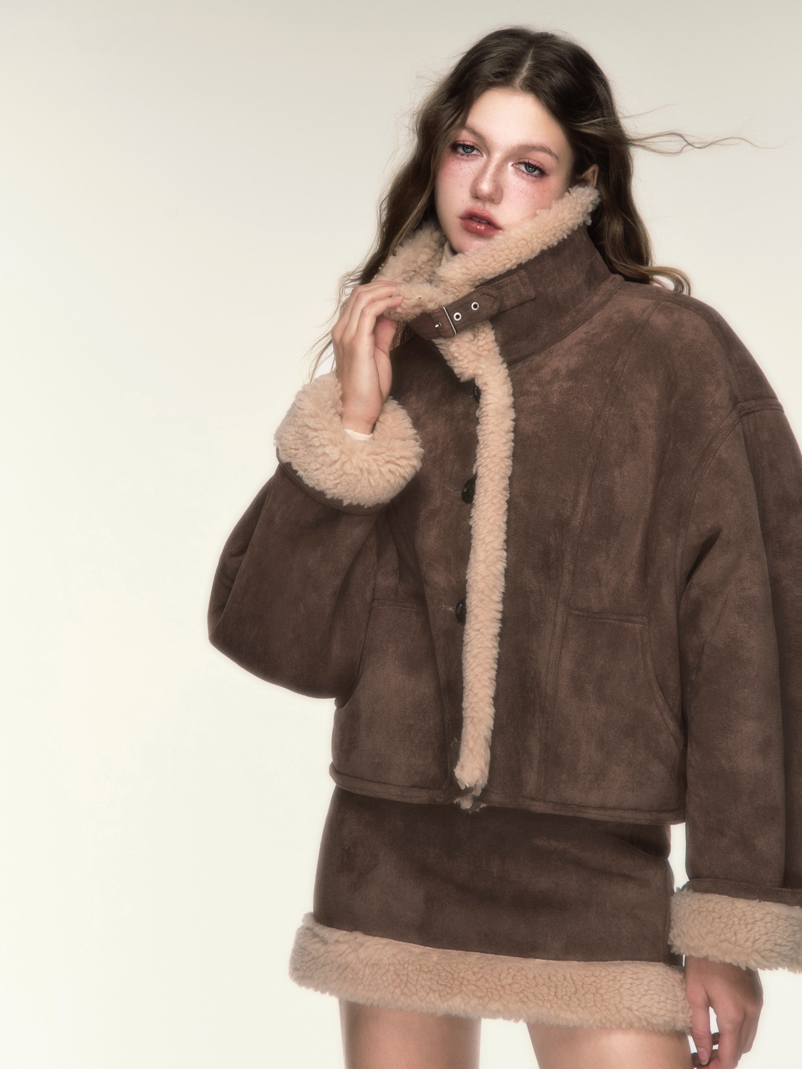 오토바이 스타일 모피 스티치 짧은 코트 및 미니 스커트