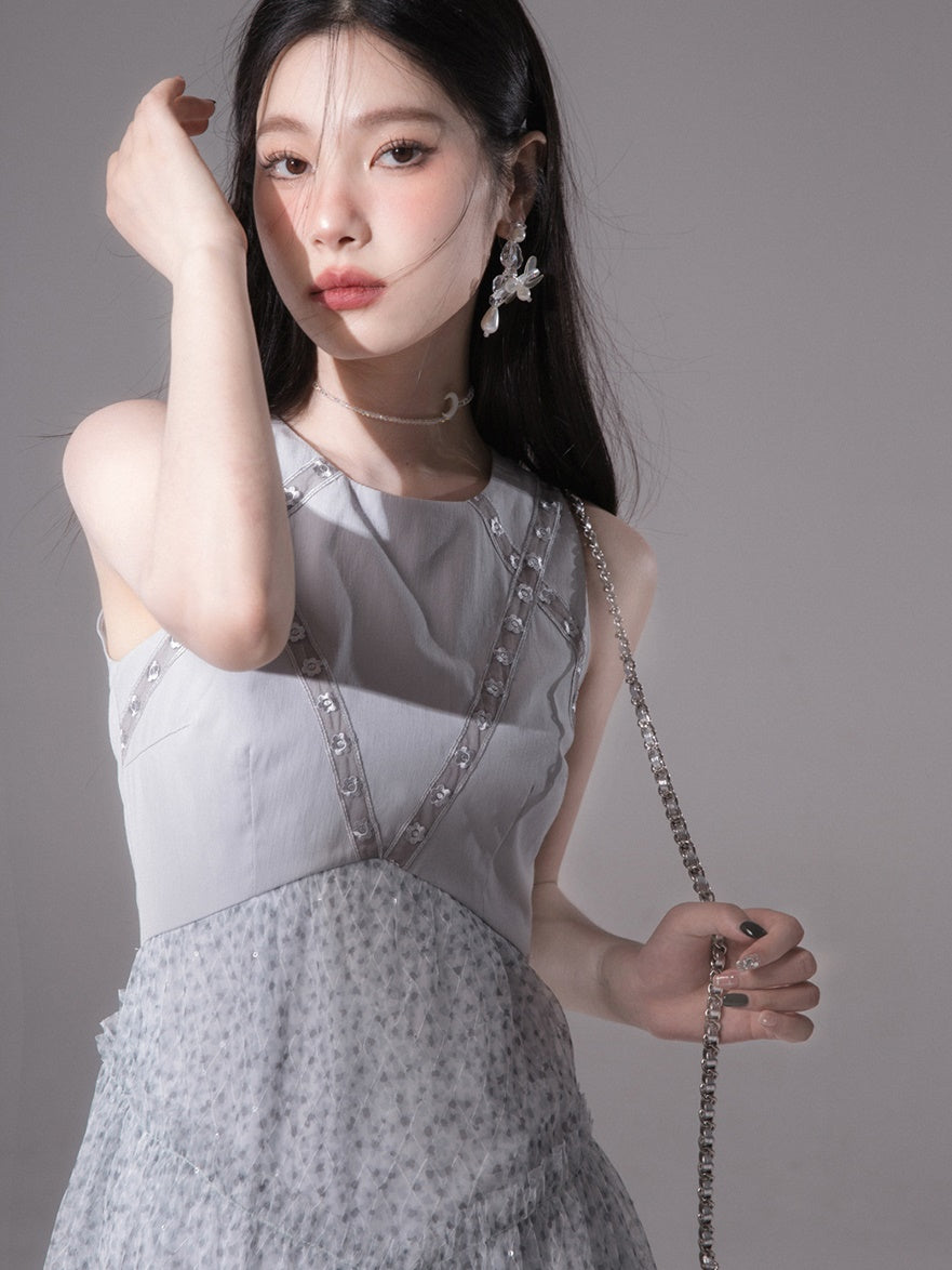 리본 메쉬는 등이없는 드레스 드레스를 좌절시킵니다