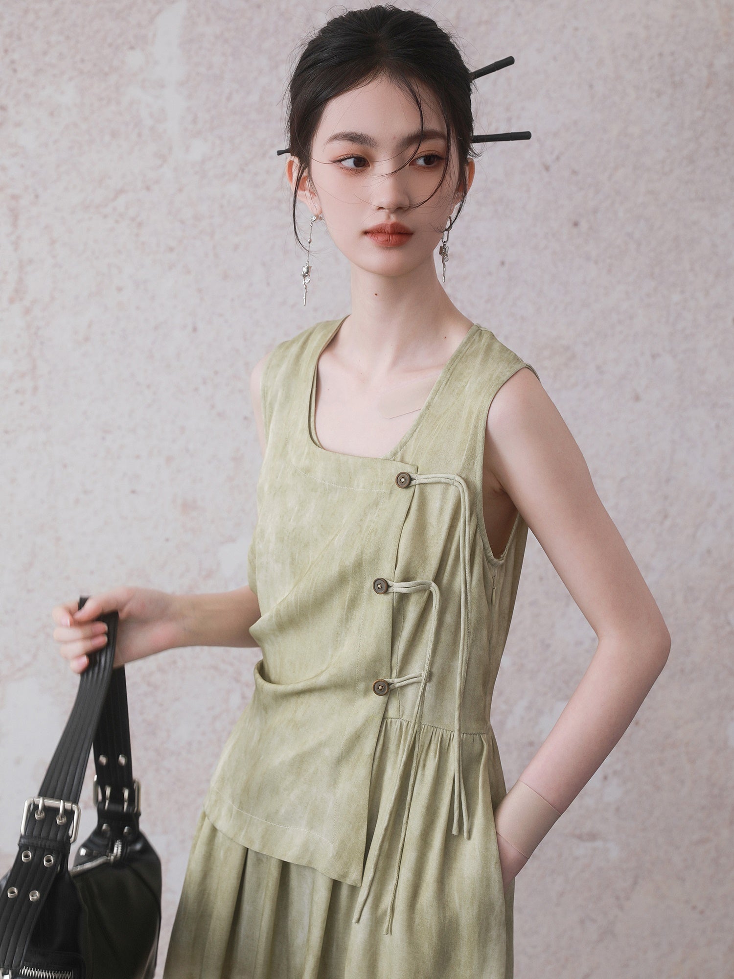 Fake Two-piece Design Chinesel Style Sleeveless Dress