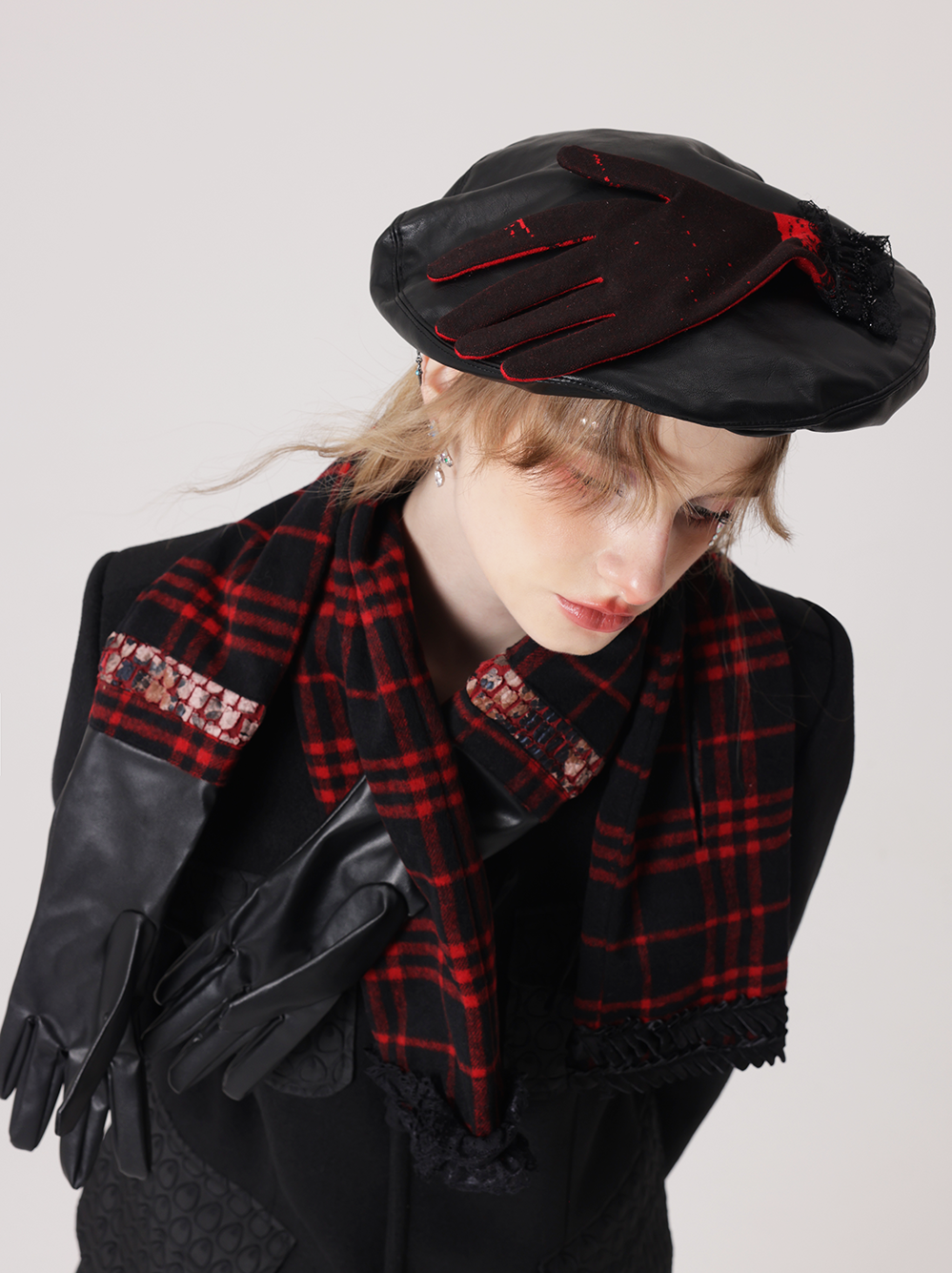 Kontrastkarette Spitzestichhandschuh Baskenbauer & Stola