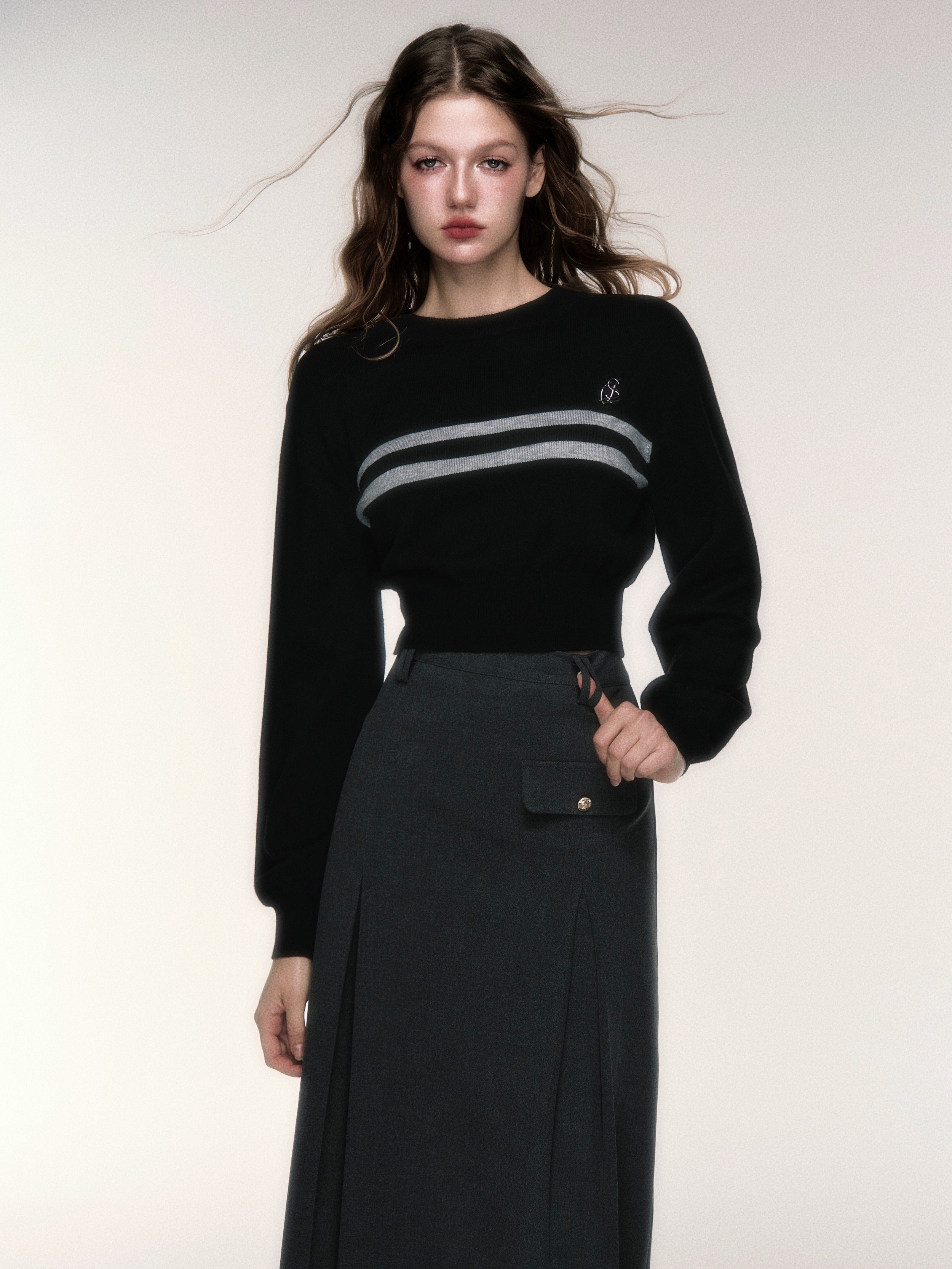 Retro Border Short Sweater