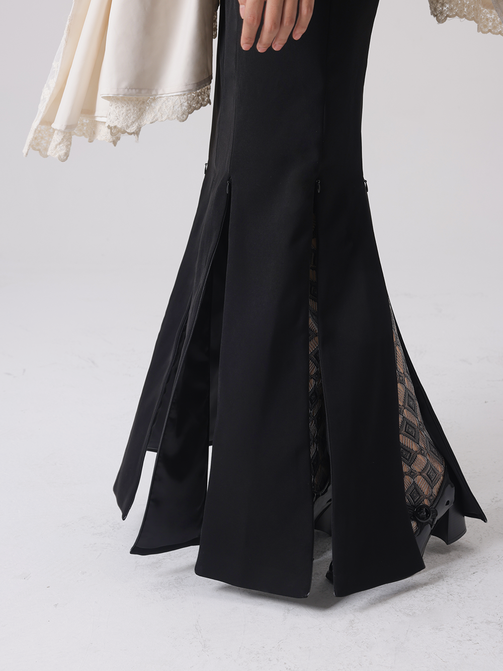 Detachable Lace V-neck Jacket & Slit Skirt