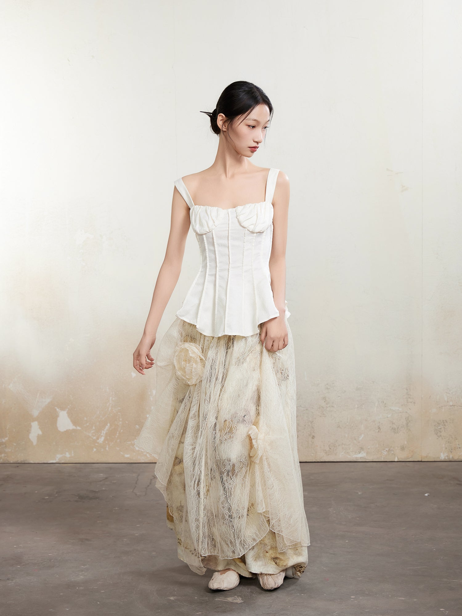Romantic Slim Pleat Suspender Top