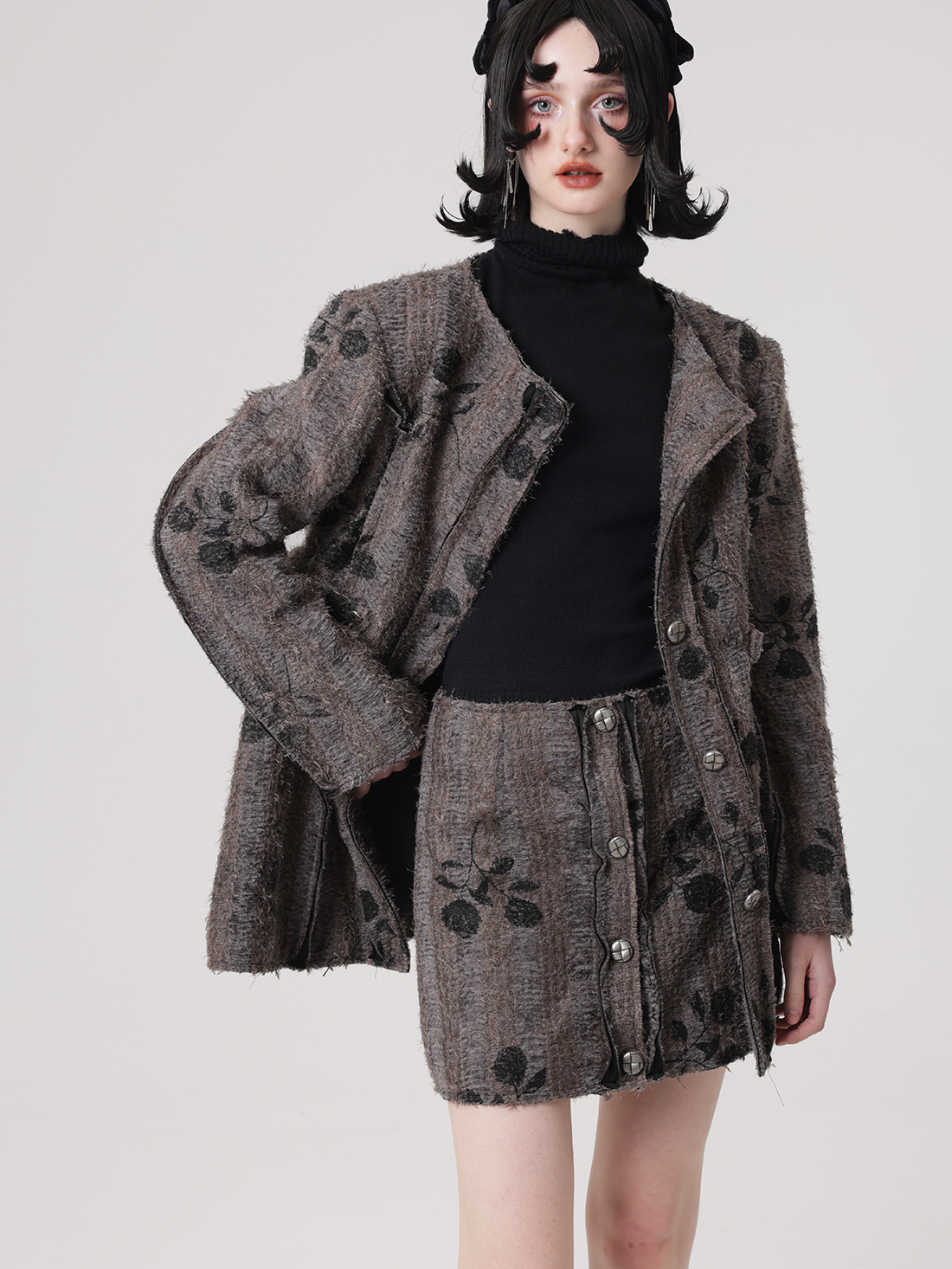 Small Fragrant Style Raw Edge Floral Jacket & Skirt