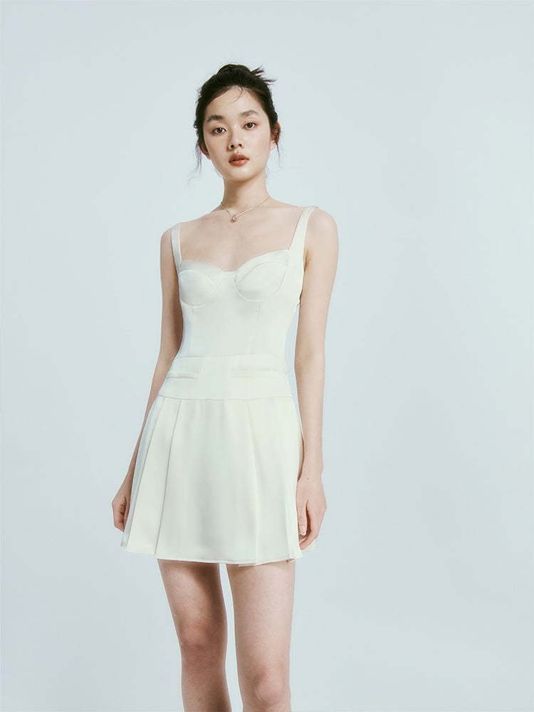 Tight Flare Pleats Glossy One-Piece