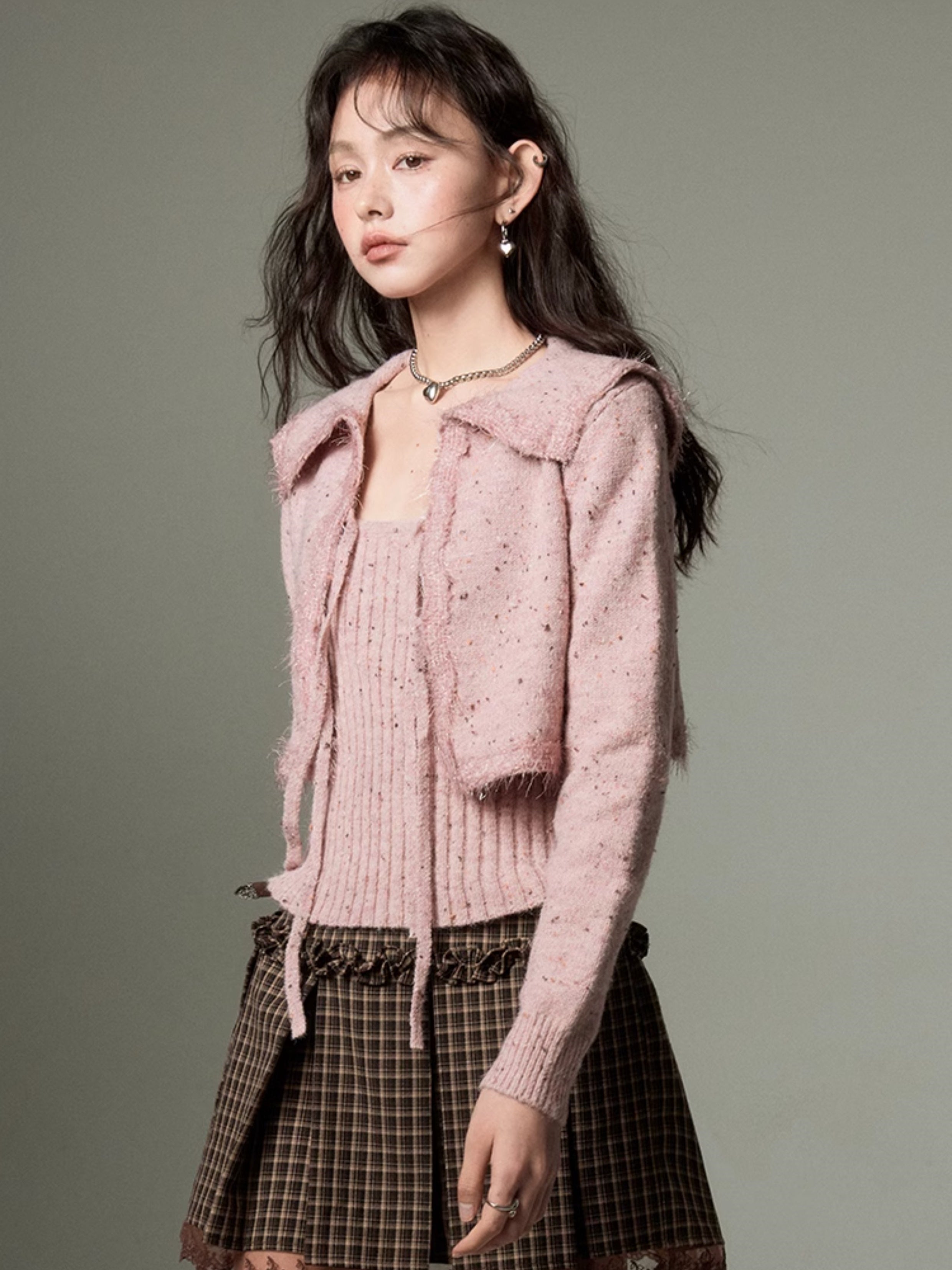 빅 칼라 크롭트 니트 가디건 & 캐미솔 셋업