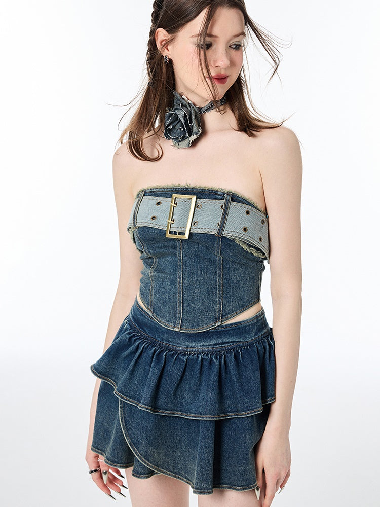 Top nue et jupe nue en denim doux et épicé et épicé