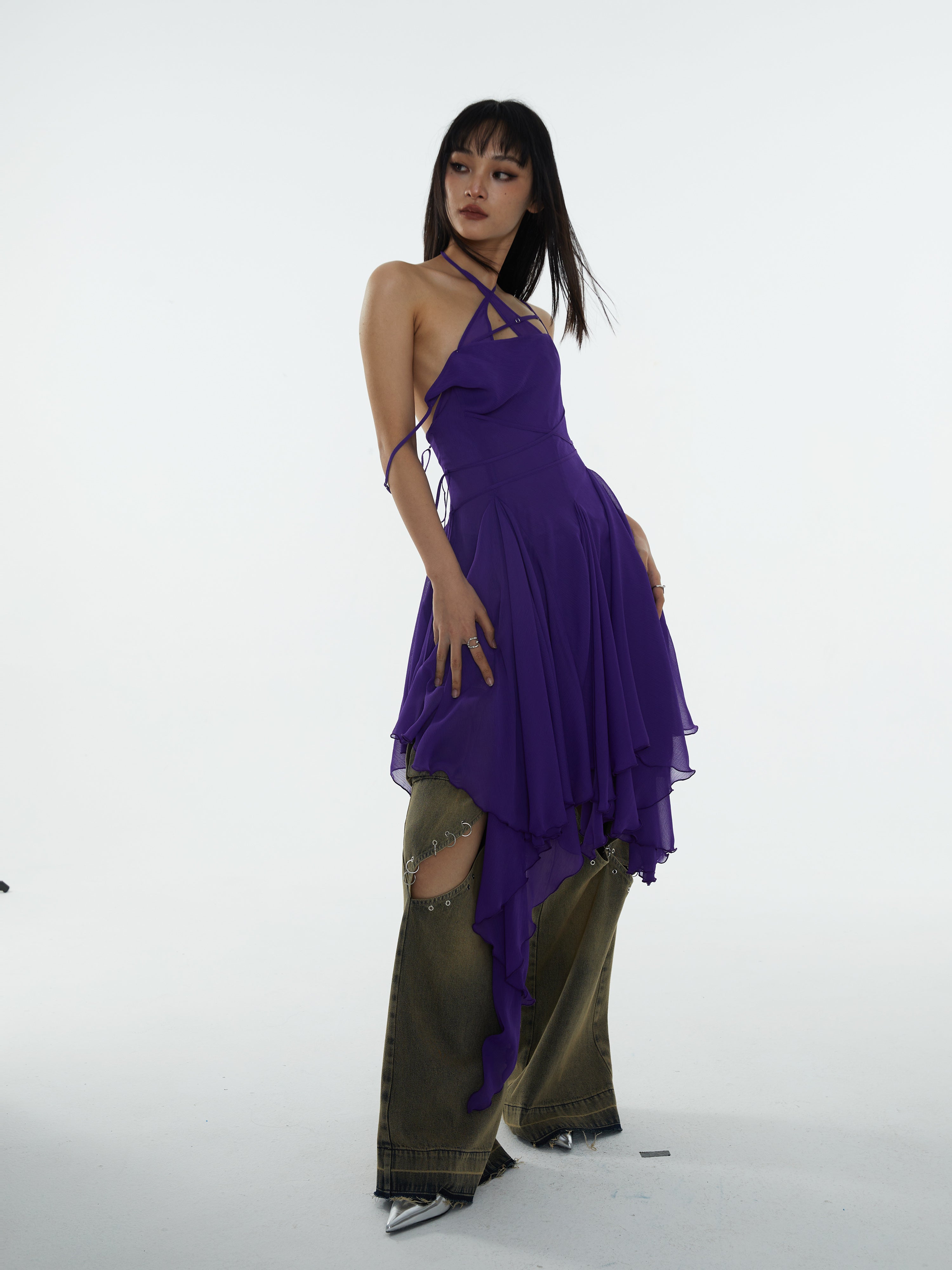 Unregelmäßiges Saumgurtkleid