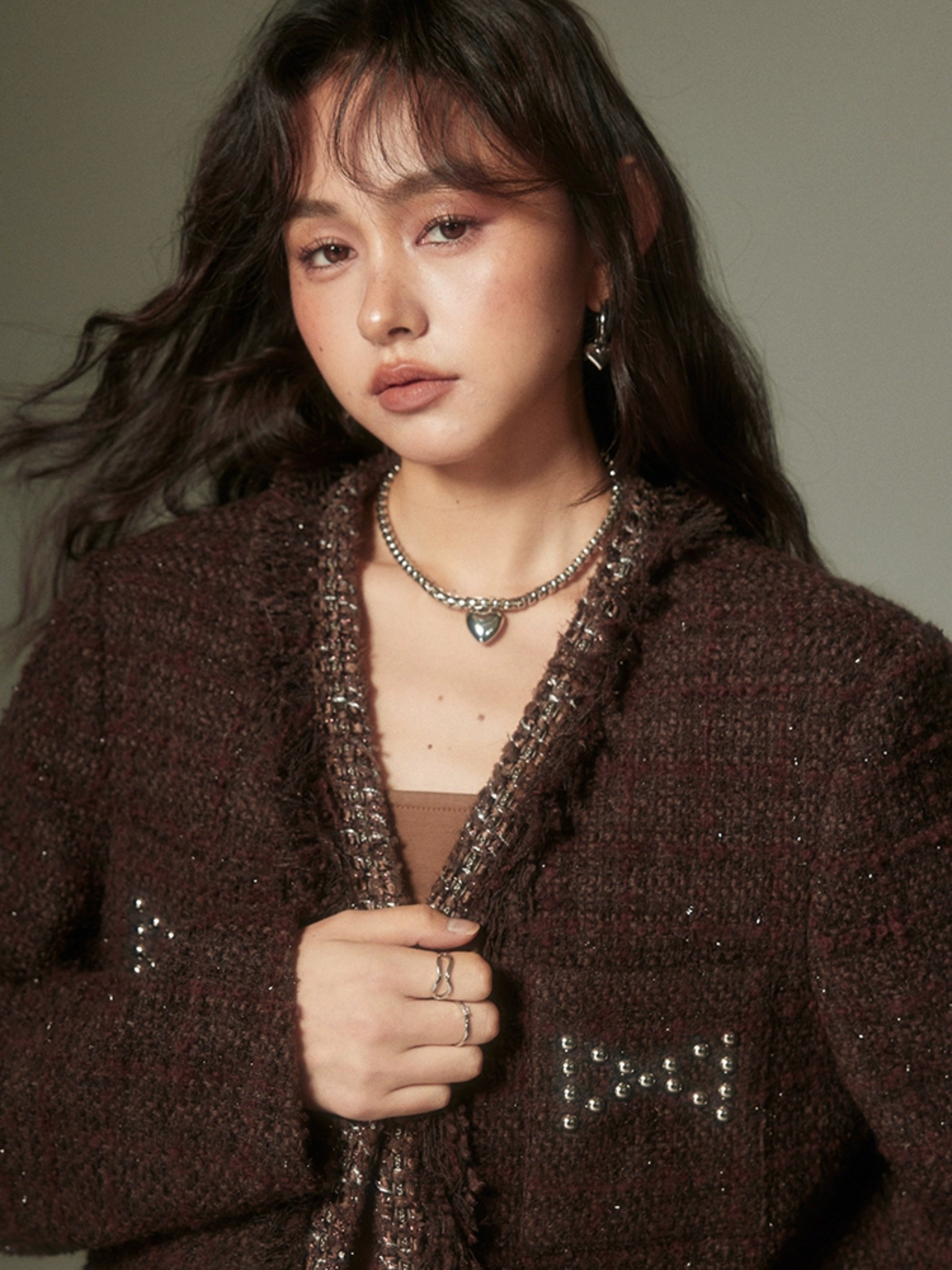 Nietglitter-Tweed-No-Kriechen-Jacke und Faltenrock